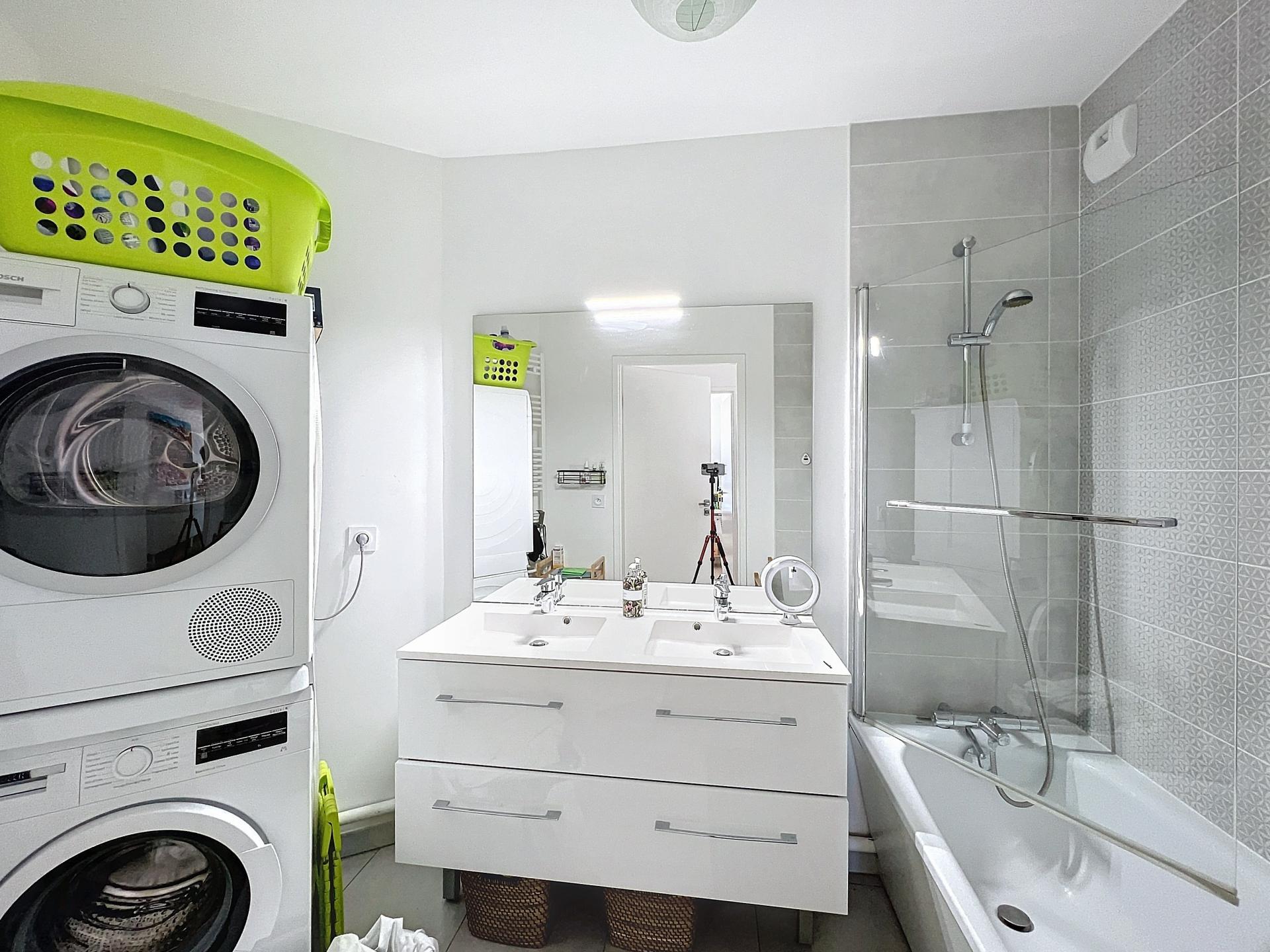 Photo 15 of the listing.