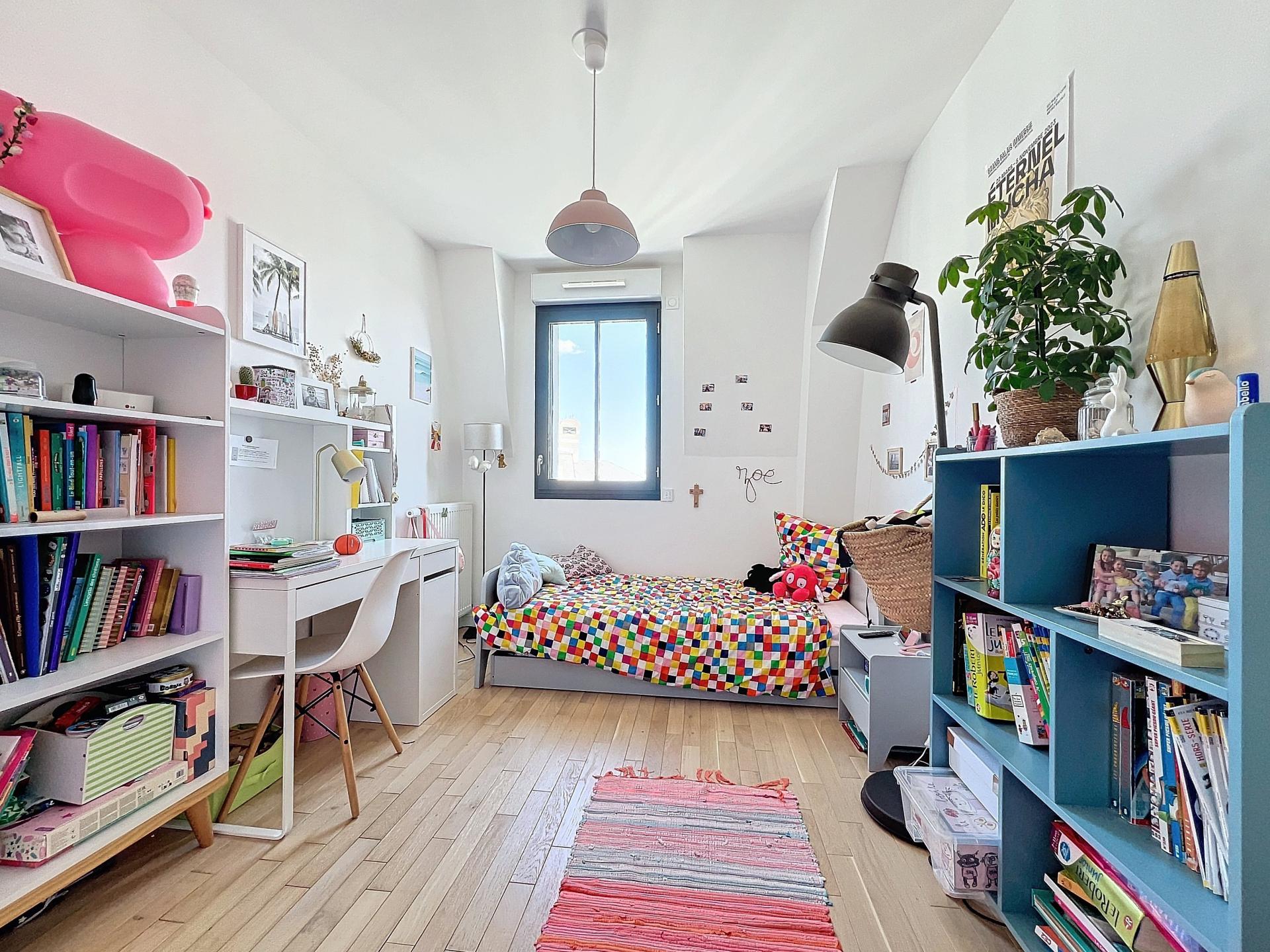 Photo 12 of the listing.