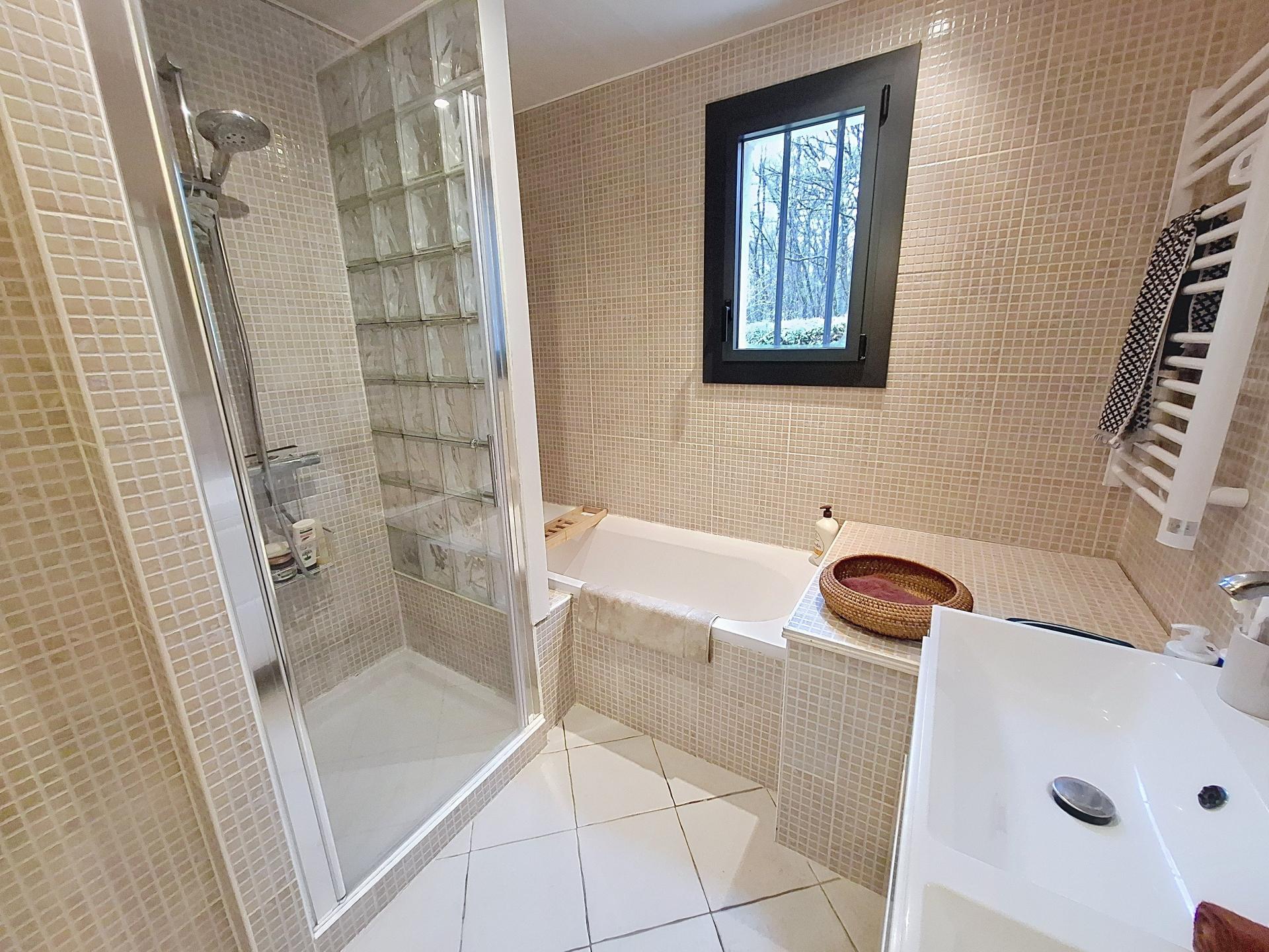 Photo 14 de l'annonce.