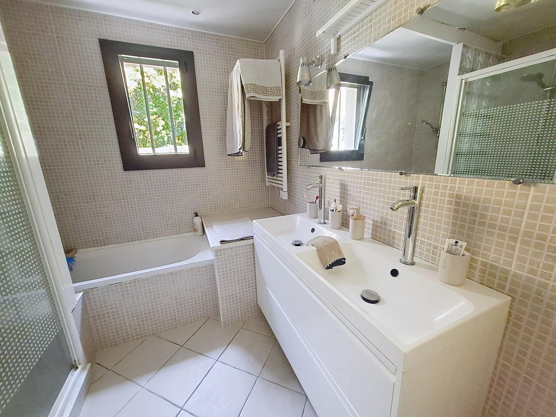 Photo 14 de l'annonce.