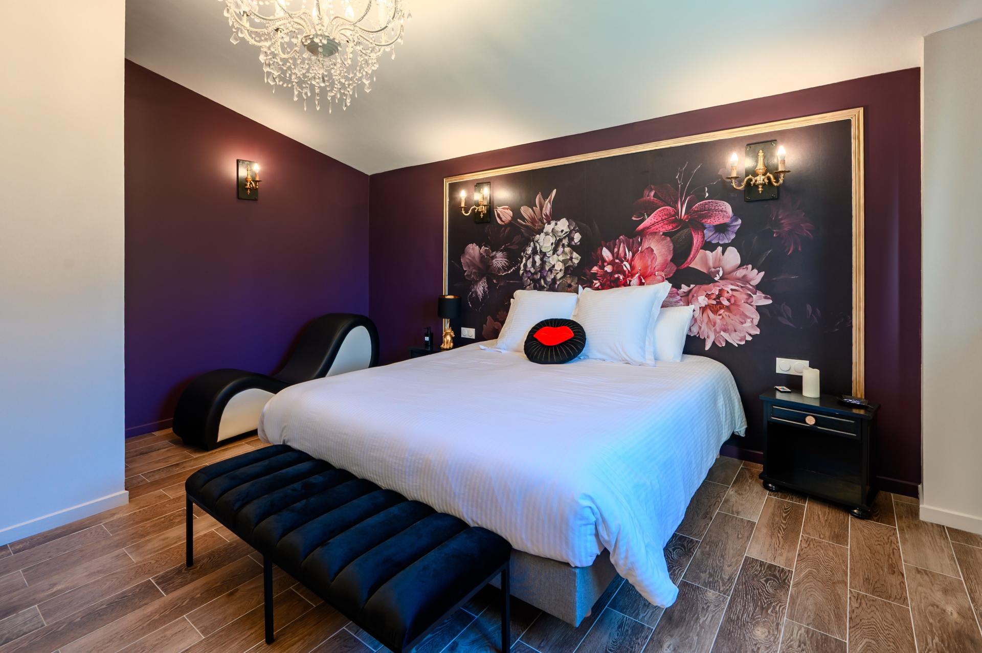 Photo 11 of the listing.