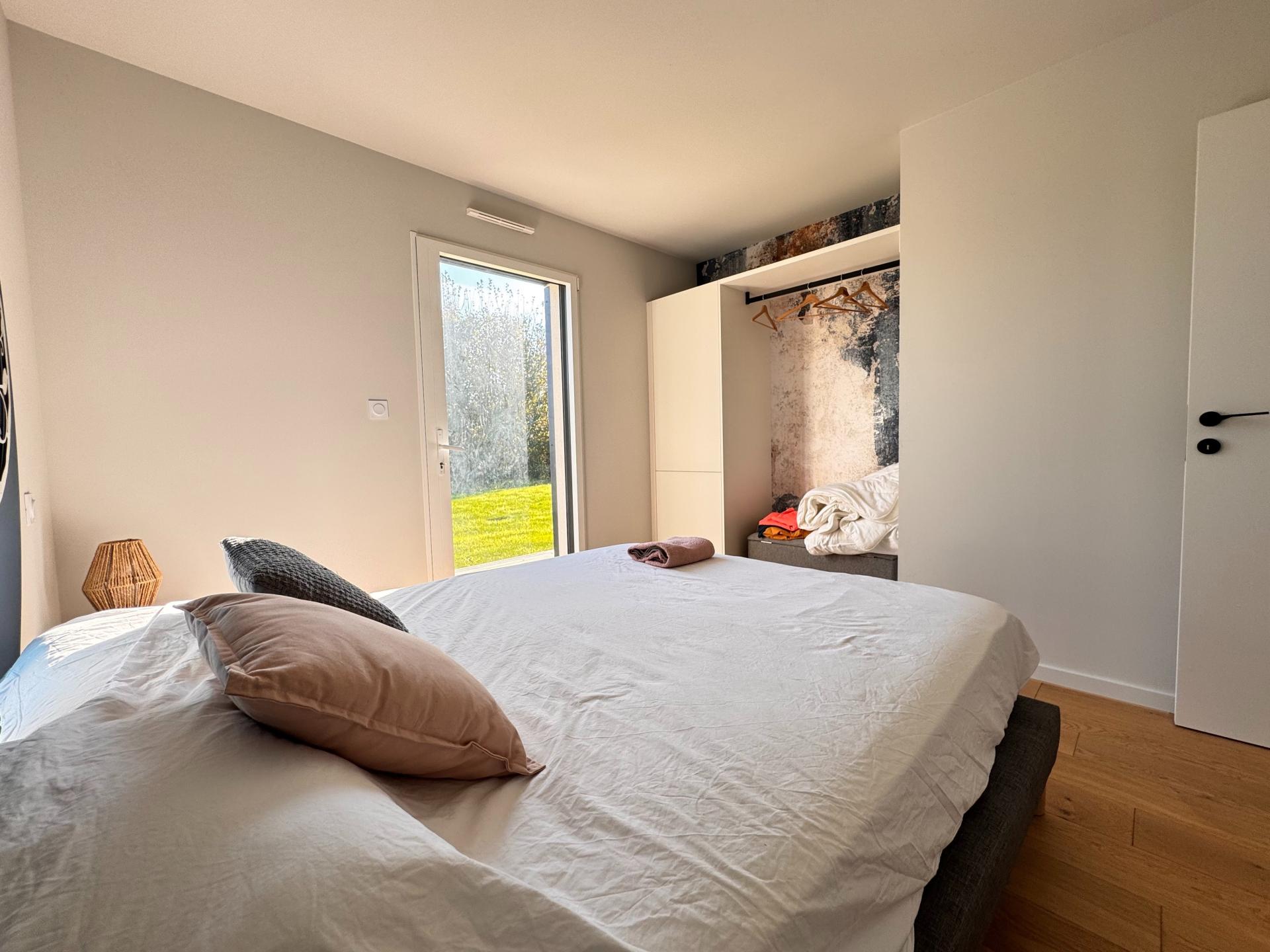 Photo 10 of the listing.