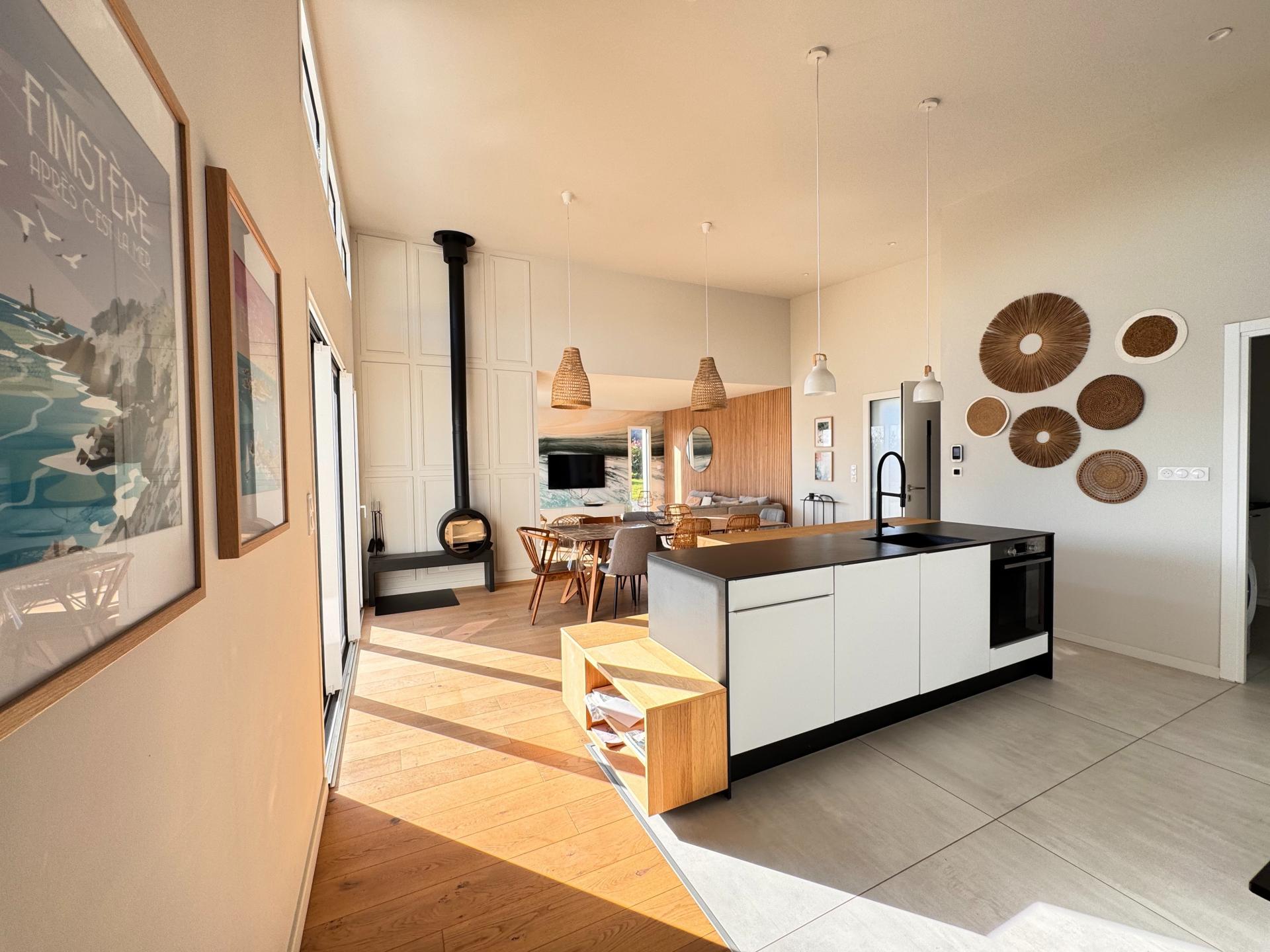 Photo 7 of the listing.