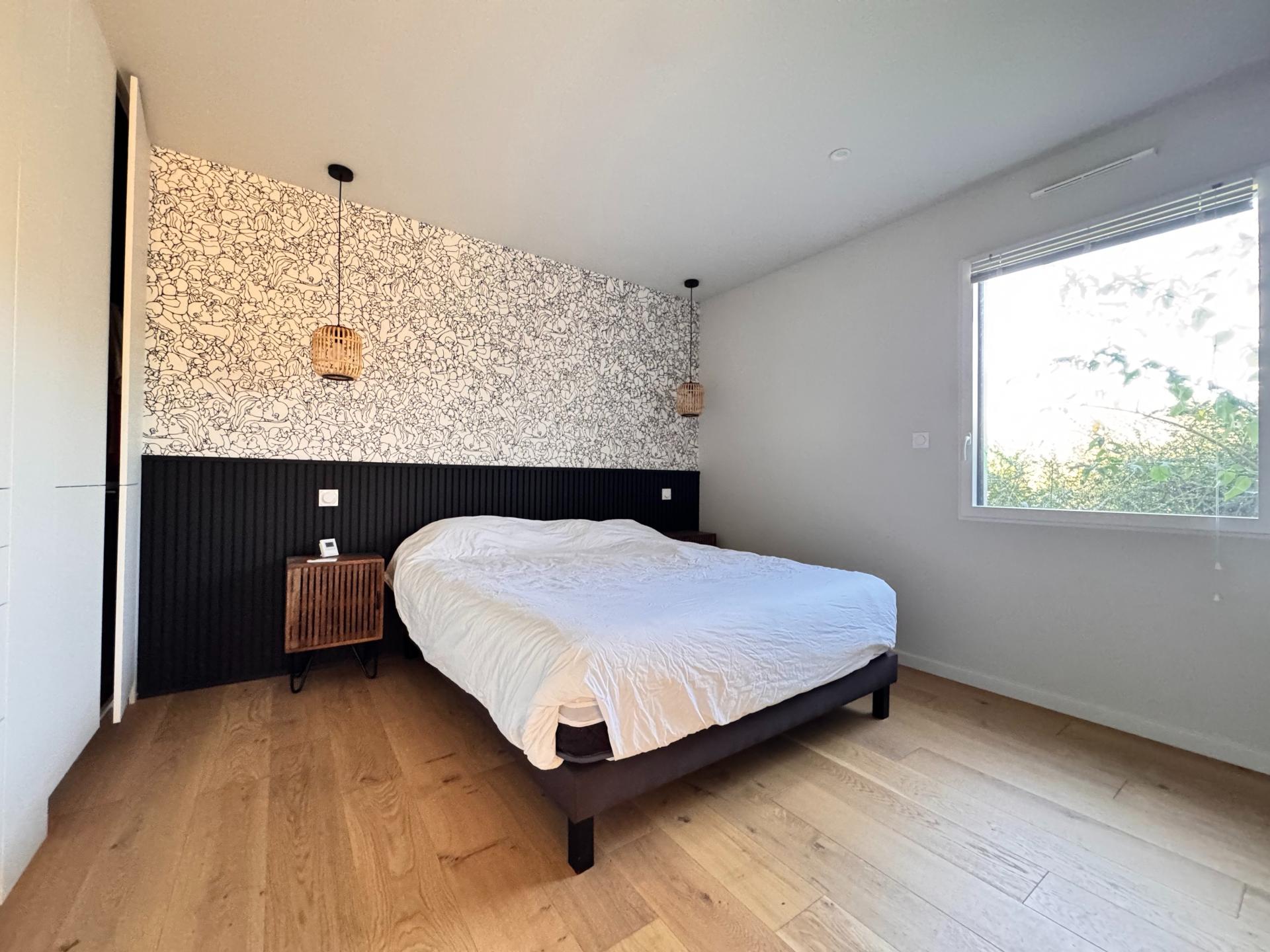 Photo 8 of the listing.