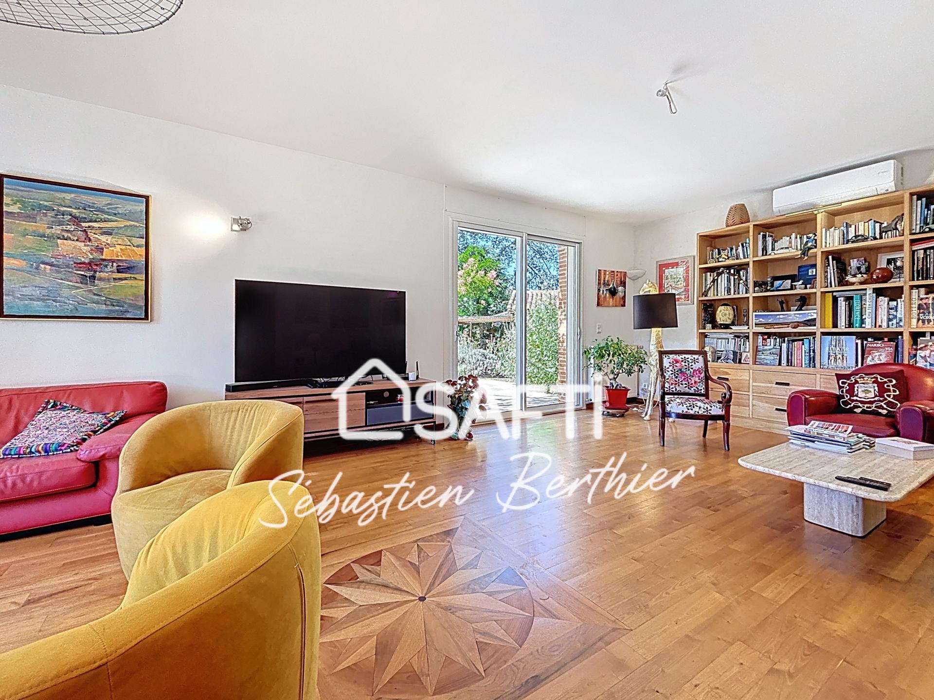 Photo 6 of the listing.