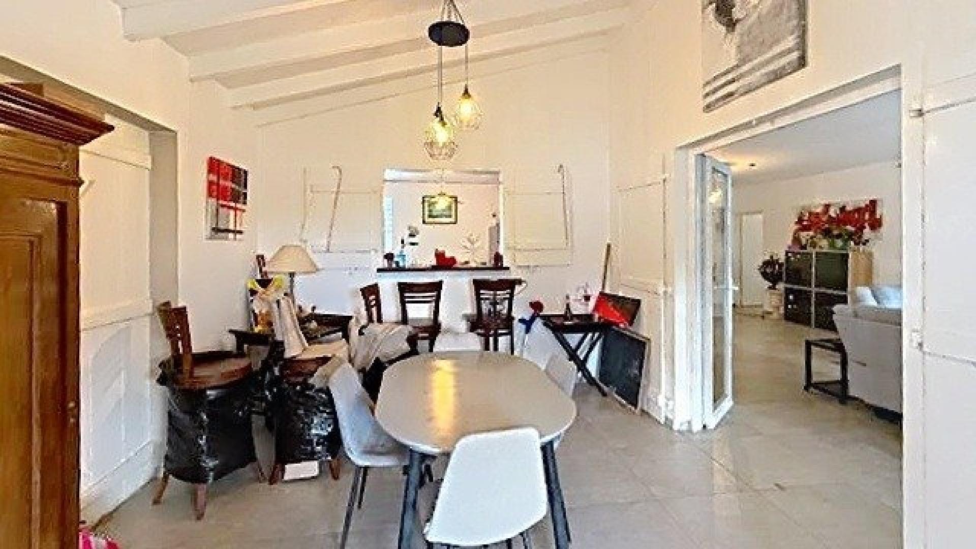 Photo 5 of the listing.