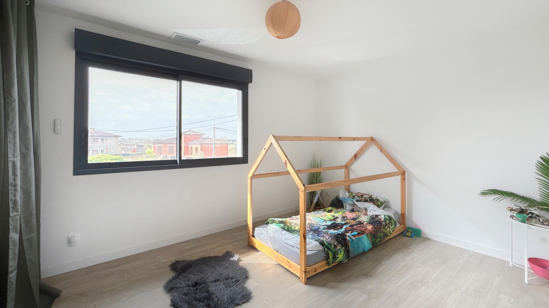 Photo 8 of the listing.