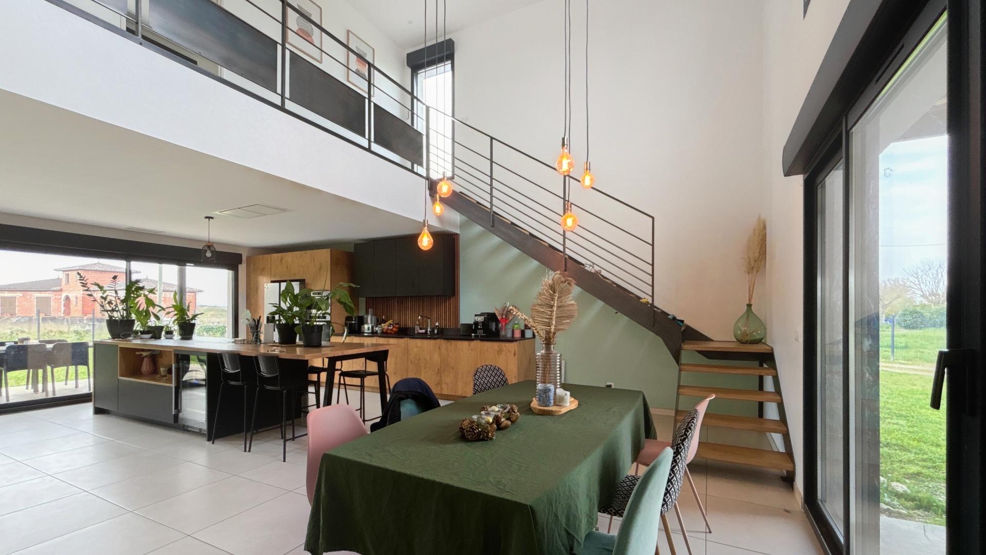 Photo 3 of the listing.