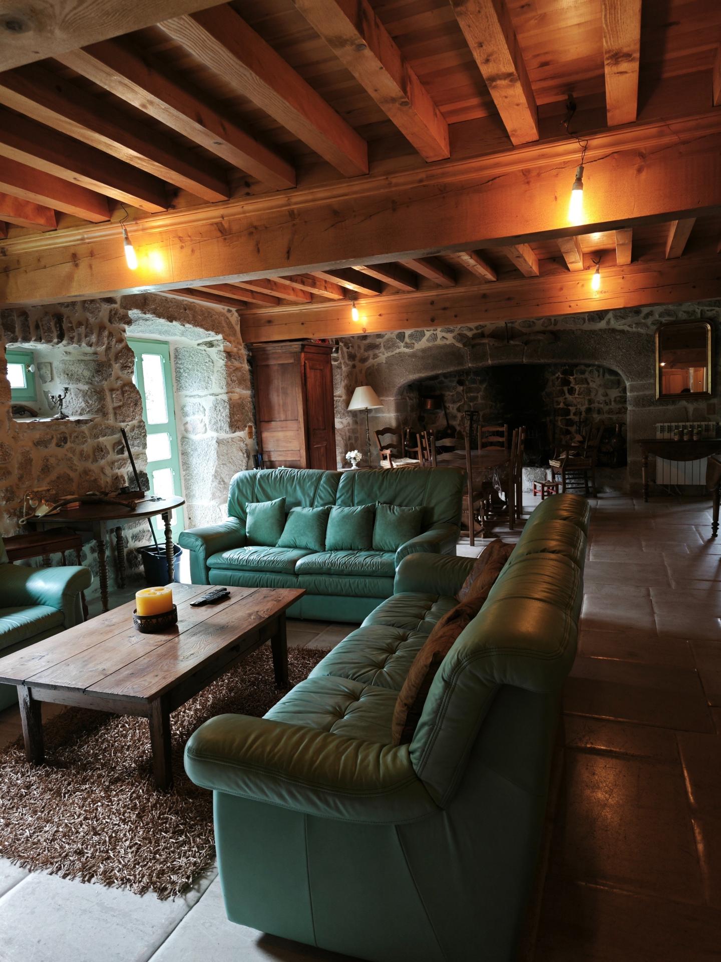 Photo 7 of the listing.