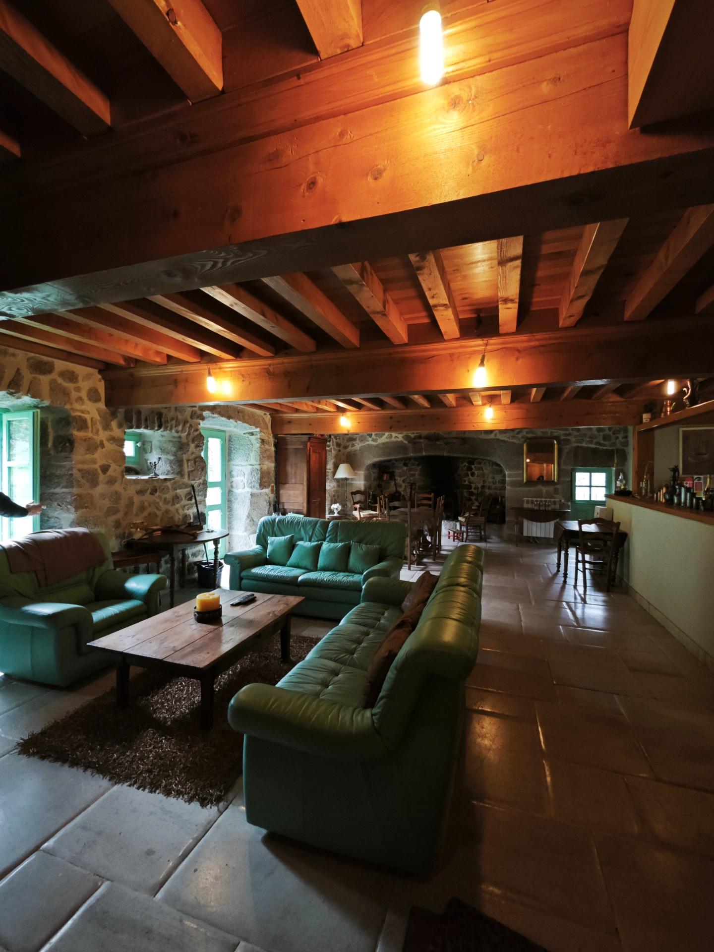 Photo 5 of the listing.