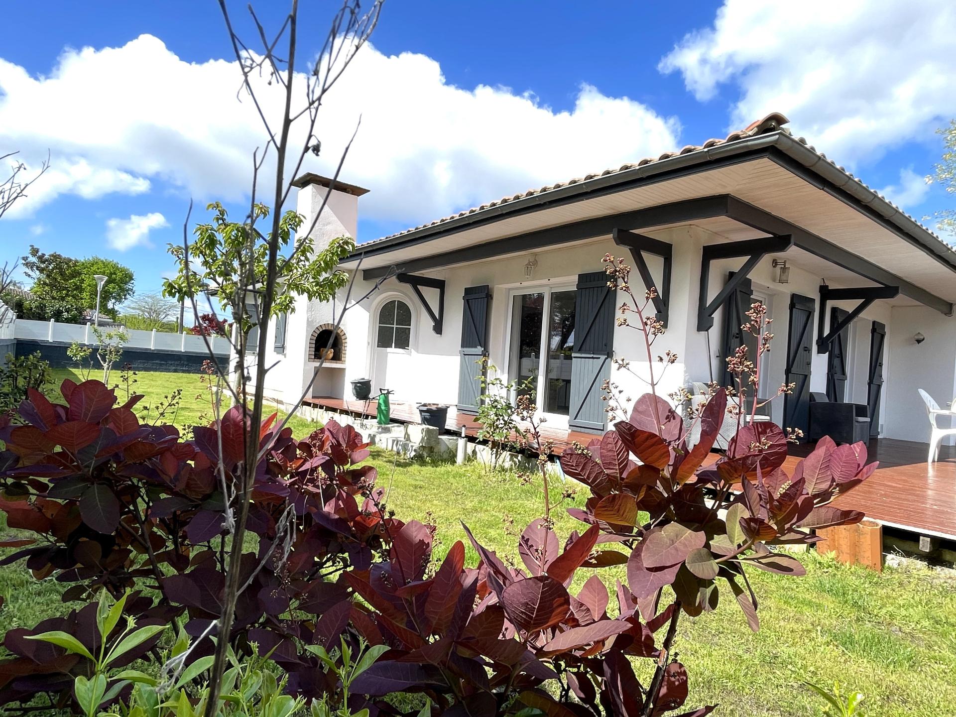 Photo 8 of the listing.