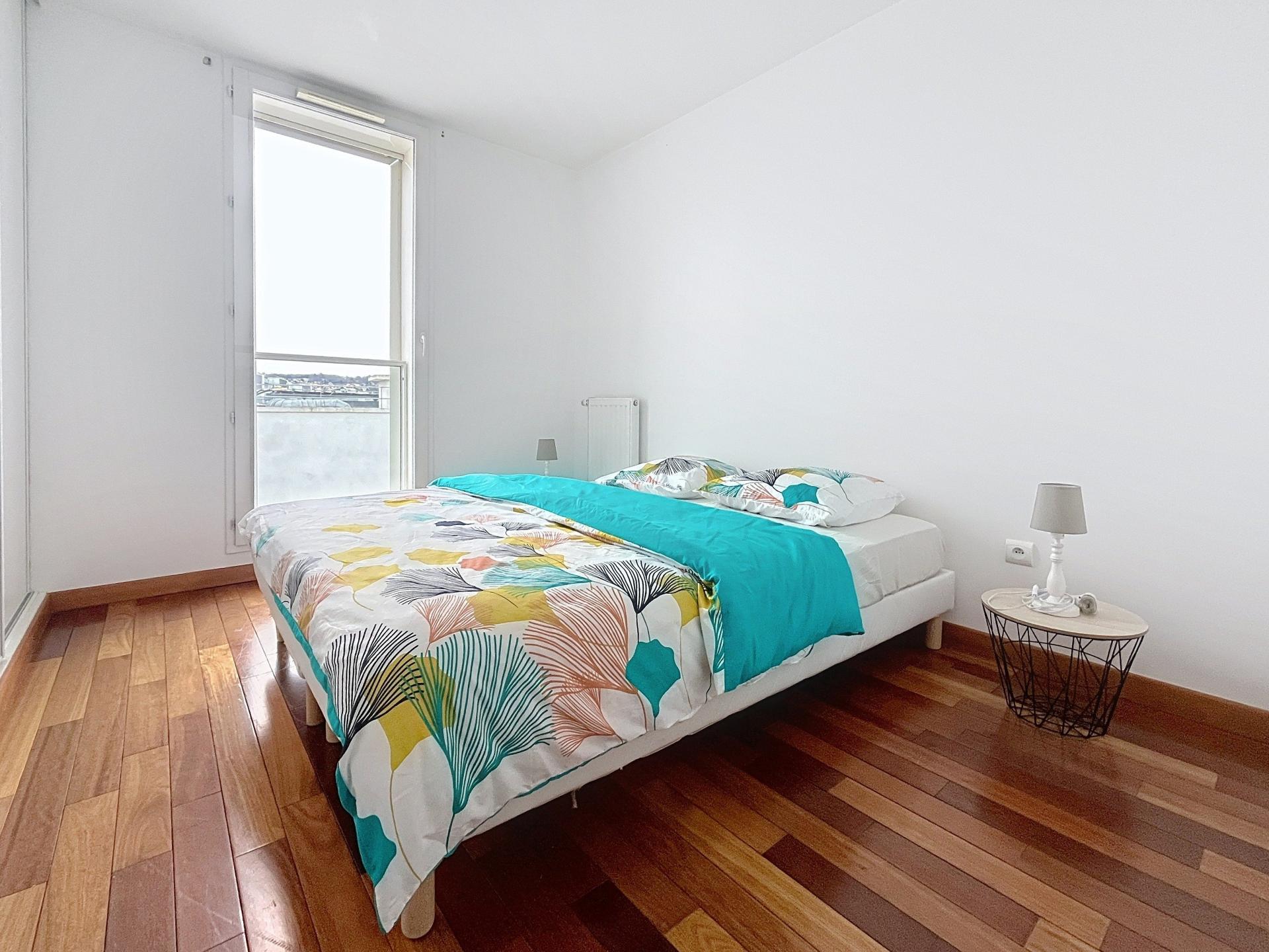 Photo 11 of the listing.