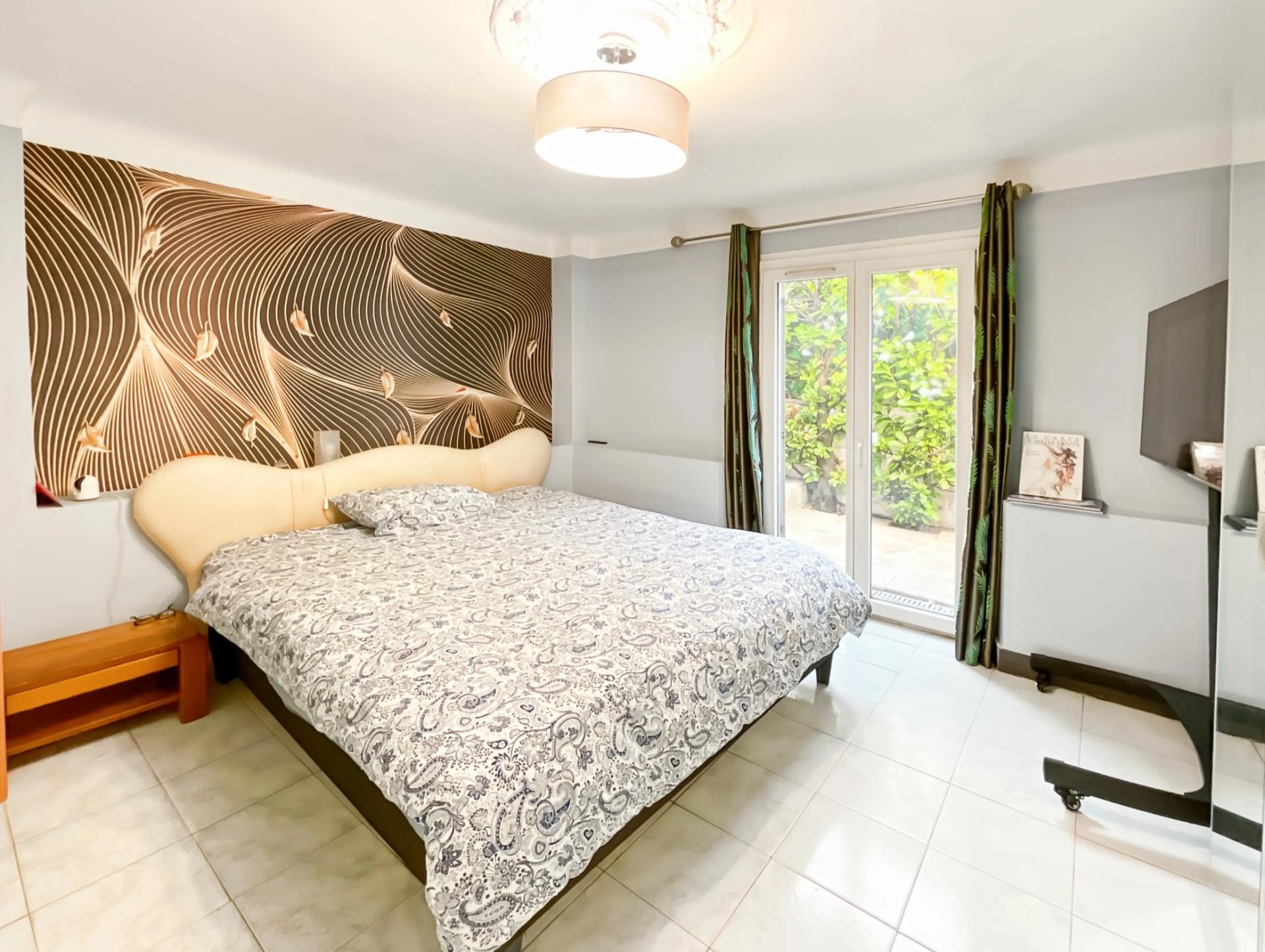 Photo 10 of the listing.