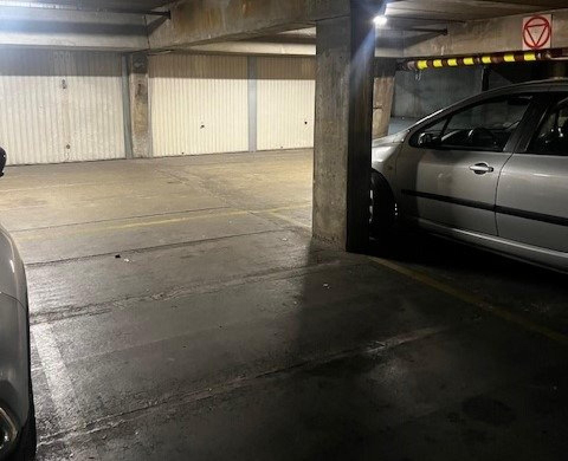 Photo-parking