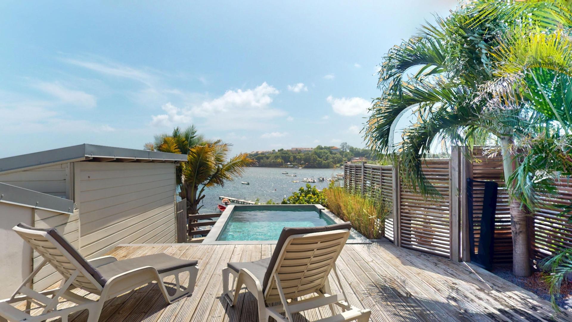 Photo 18 of the listing.