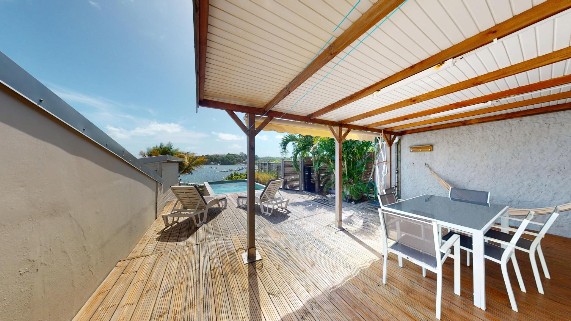 Photo 17 of the listing.