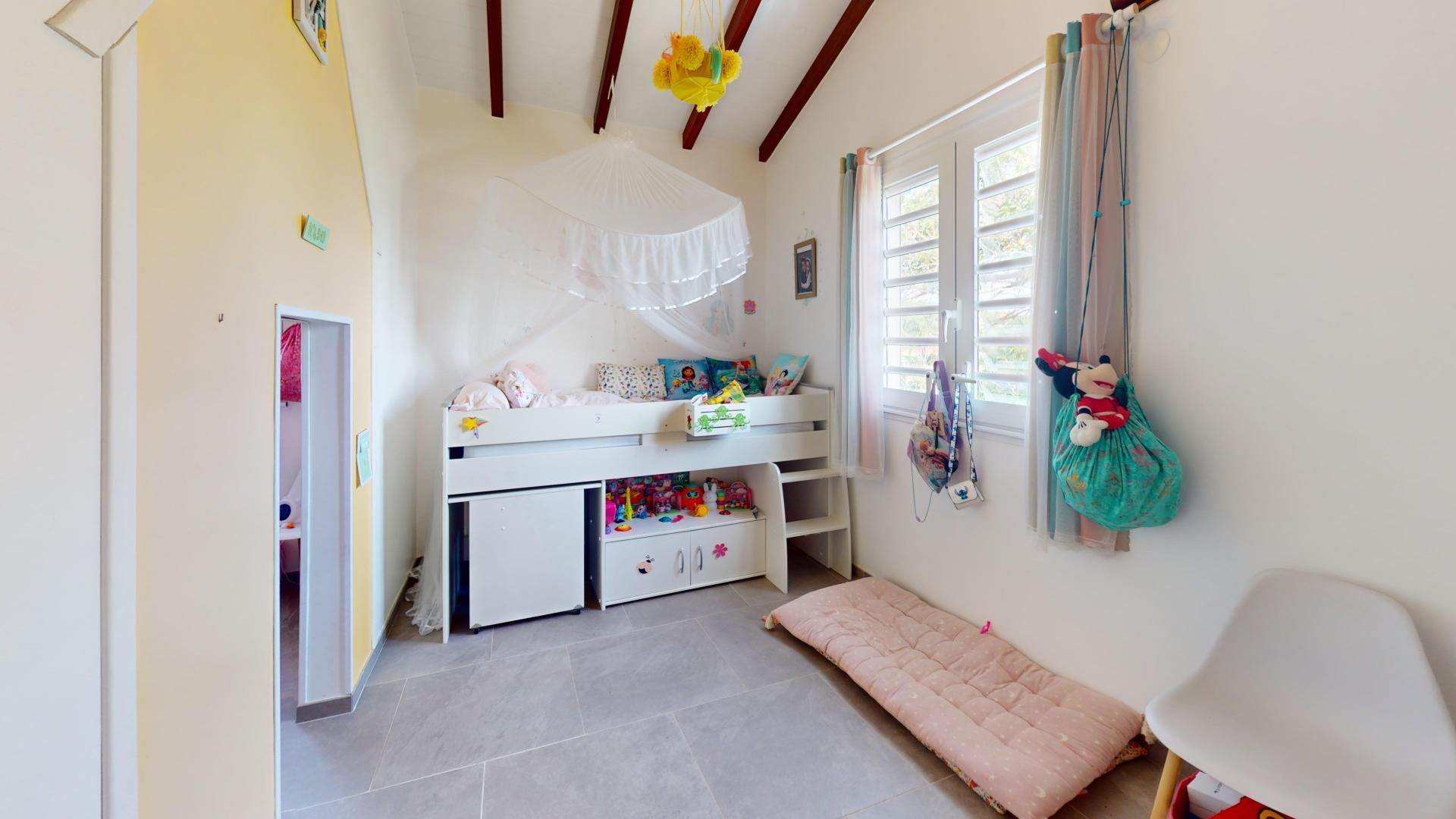 Photo 9 of the listing.