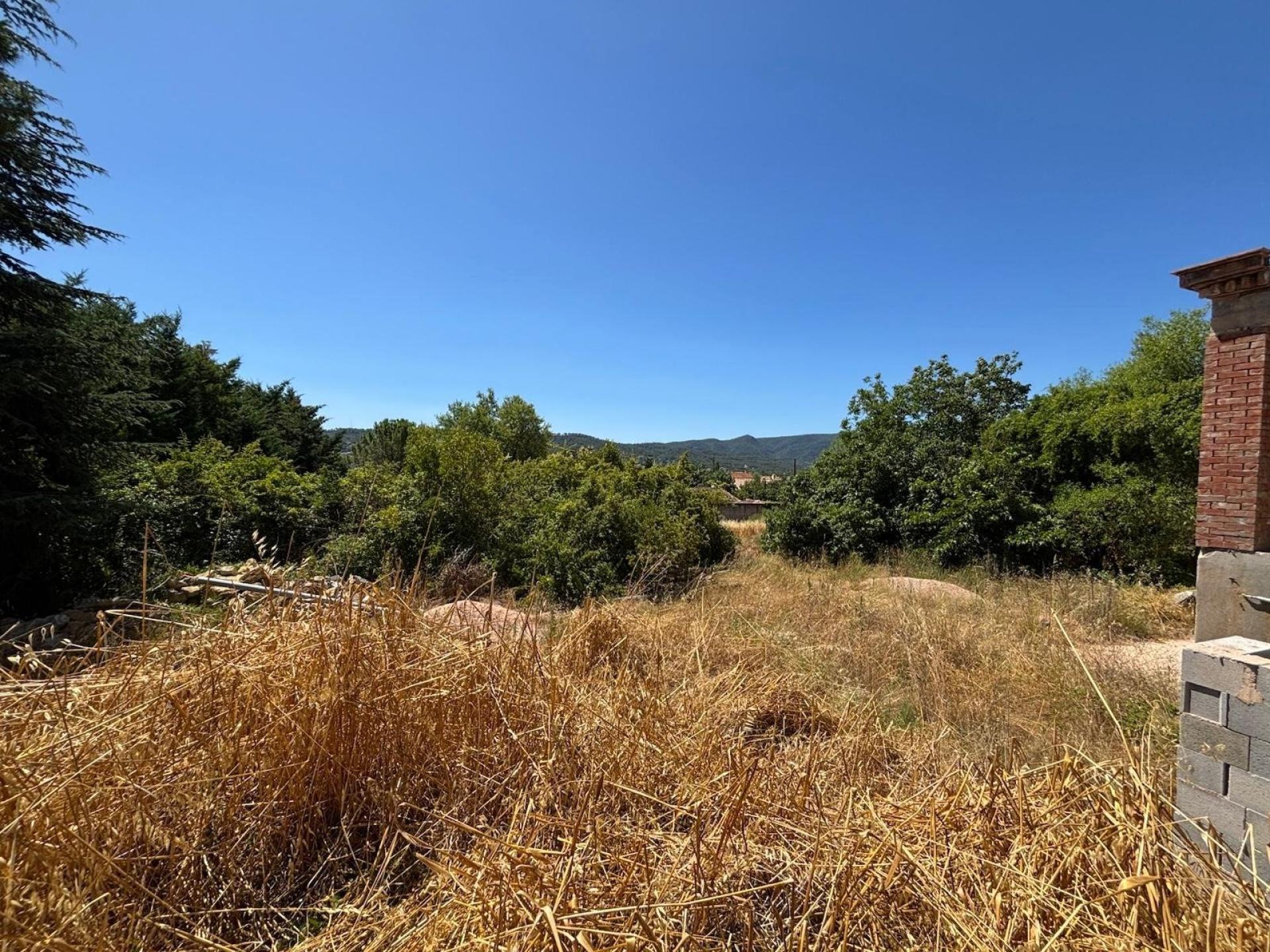 Photo 6 of the listing.