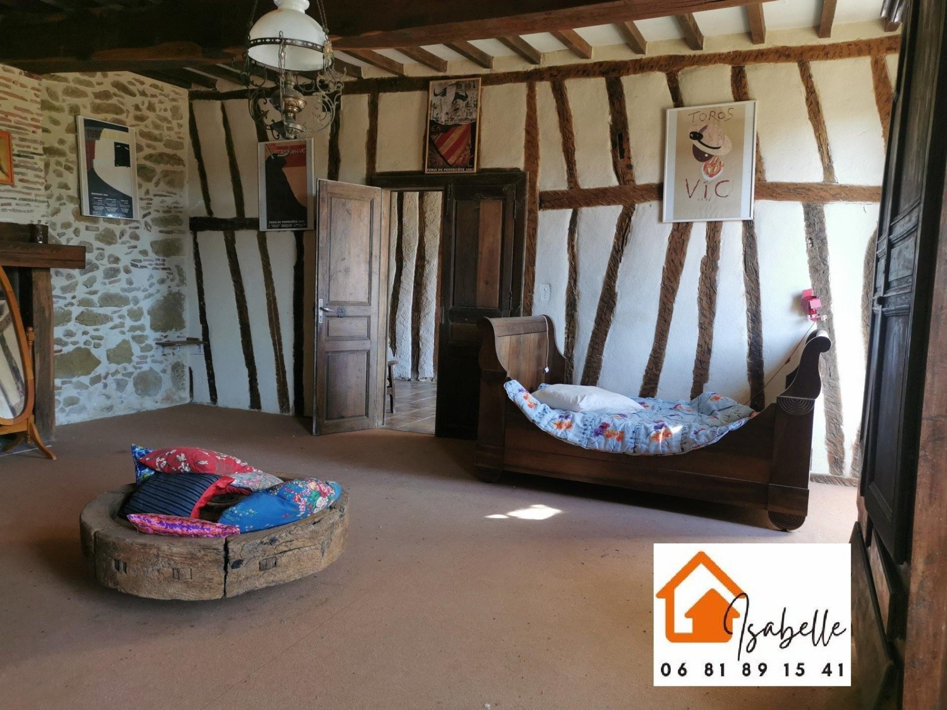 Photo 6 of the listing.