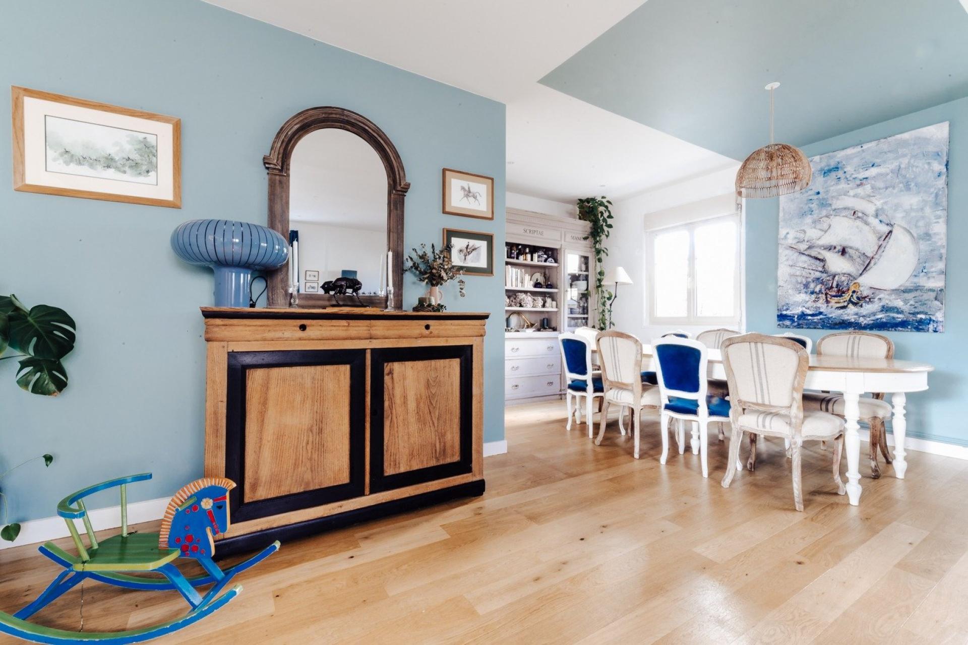 Photo 5 of the listing.