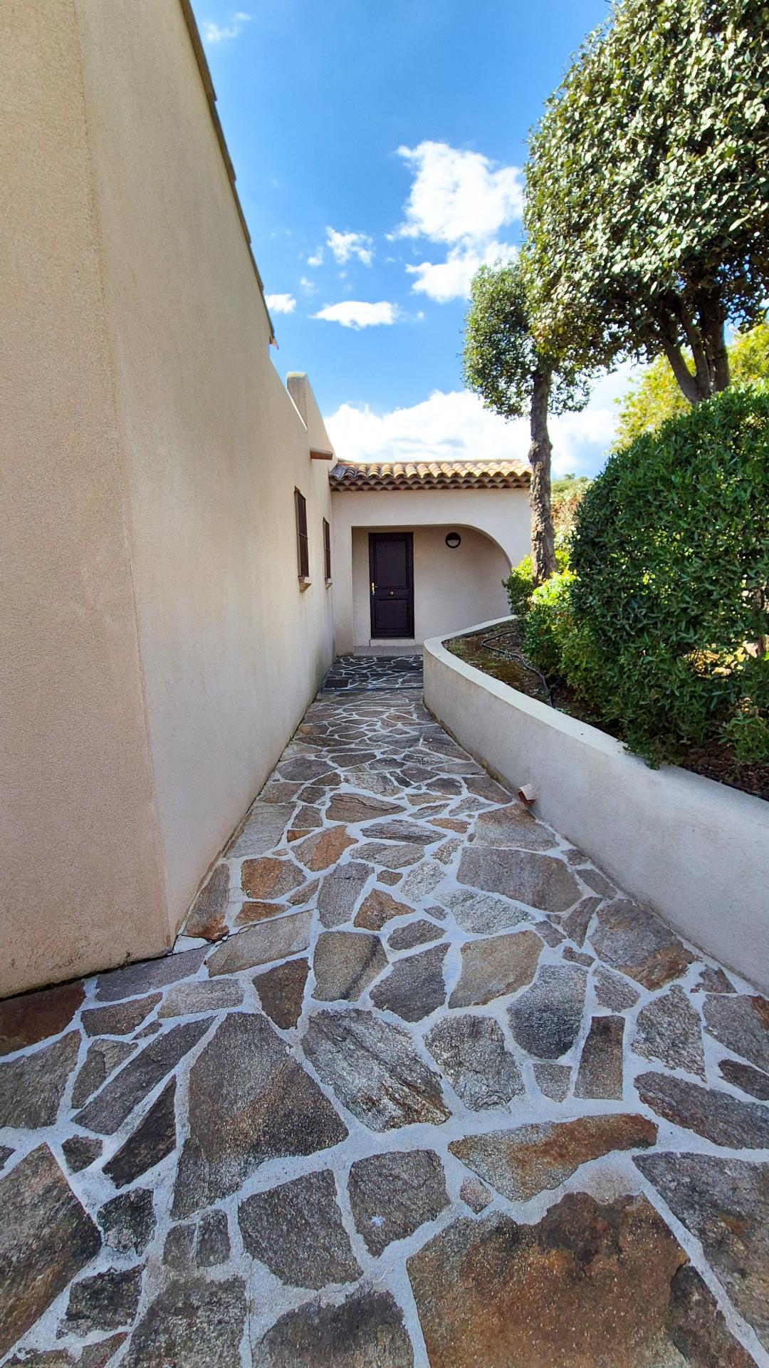 Photo 15 de l'annonce.