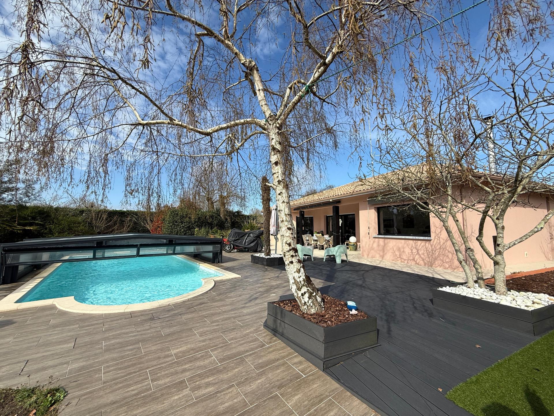 Photo 9 of the listing.