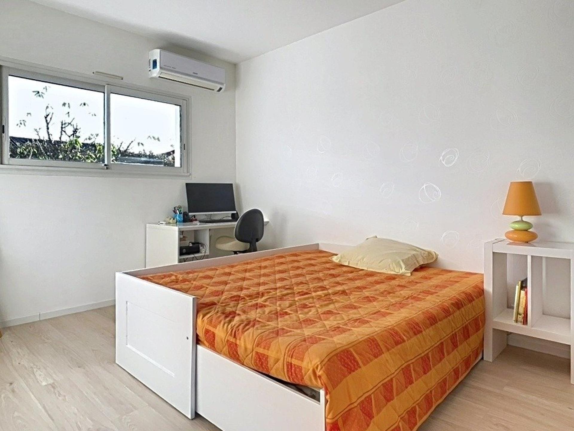 Photo 14 of the listing.