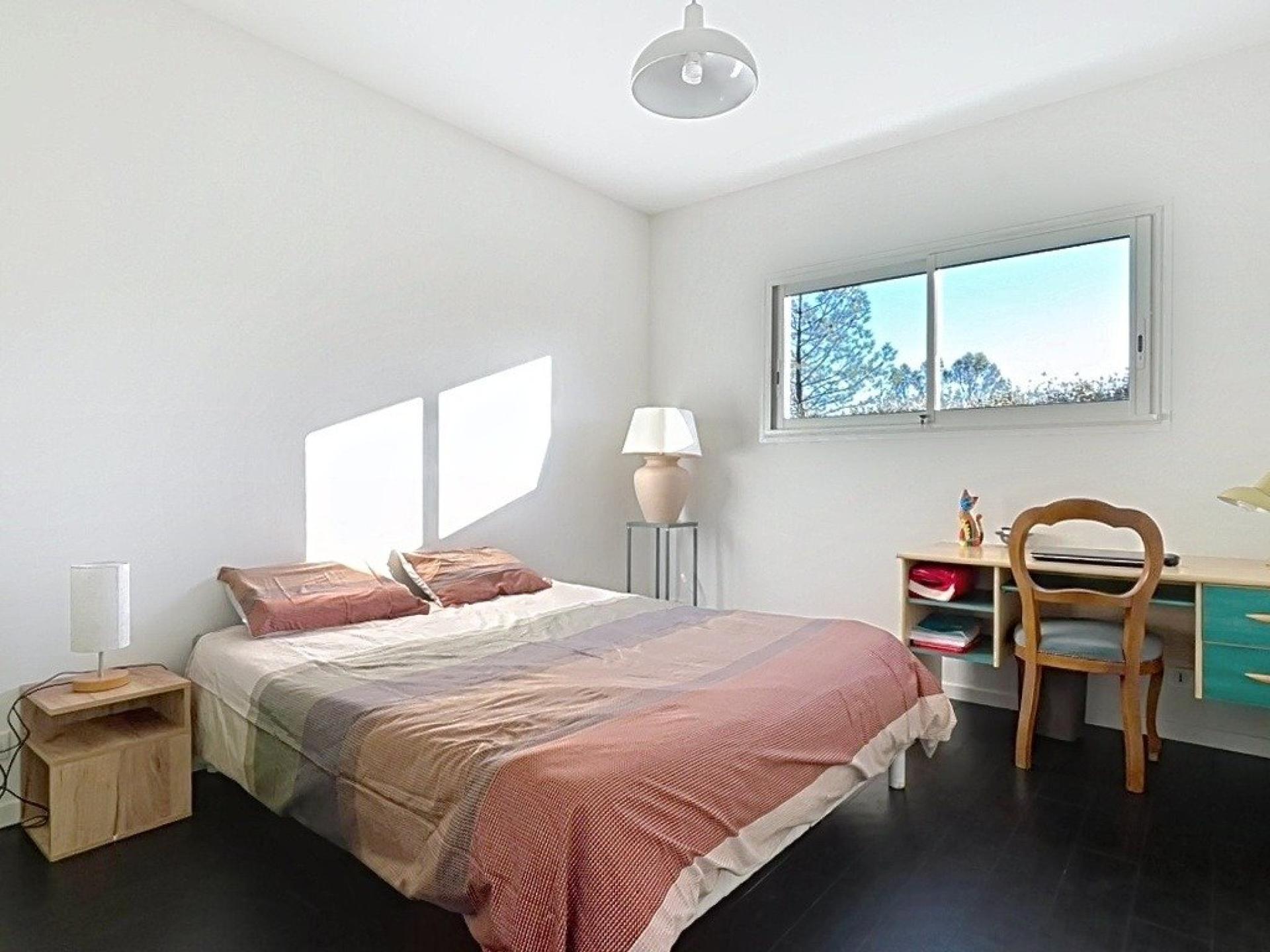 Photo 13 of the listing.