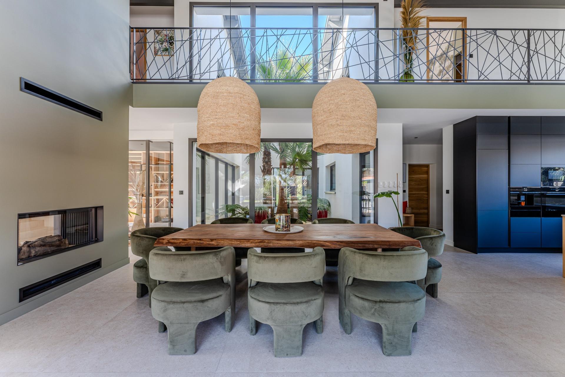 Photo 9 of the listing.