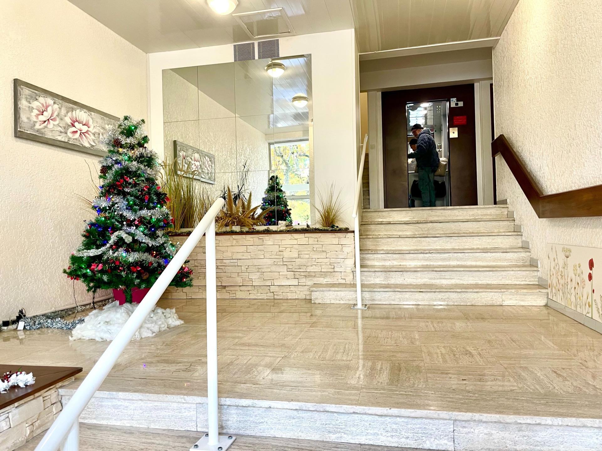 Photo 13 of the listing.