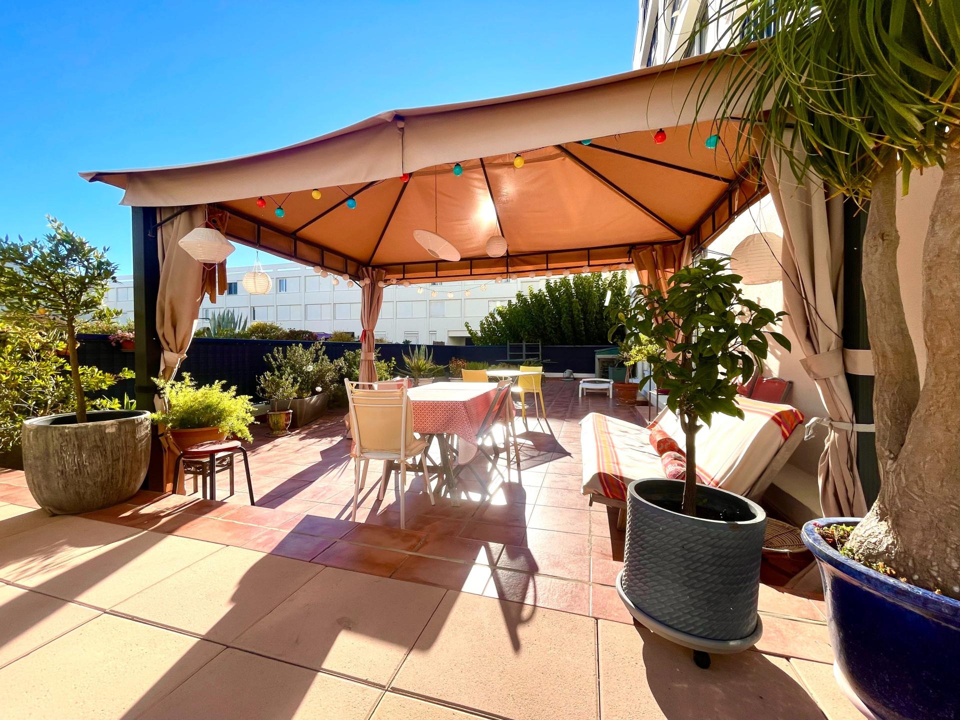 Photo 5 of the listing.