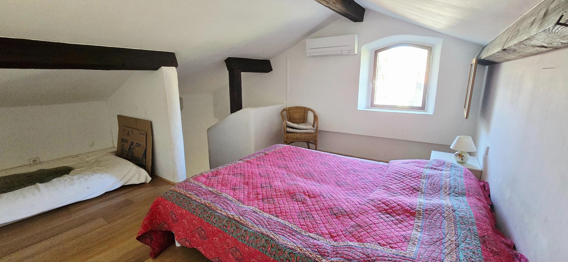 Photo 13 of the listing.