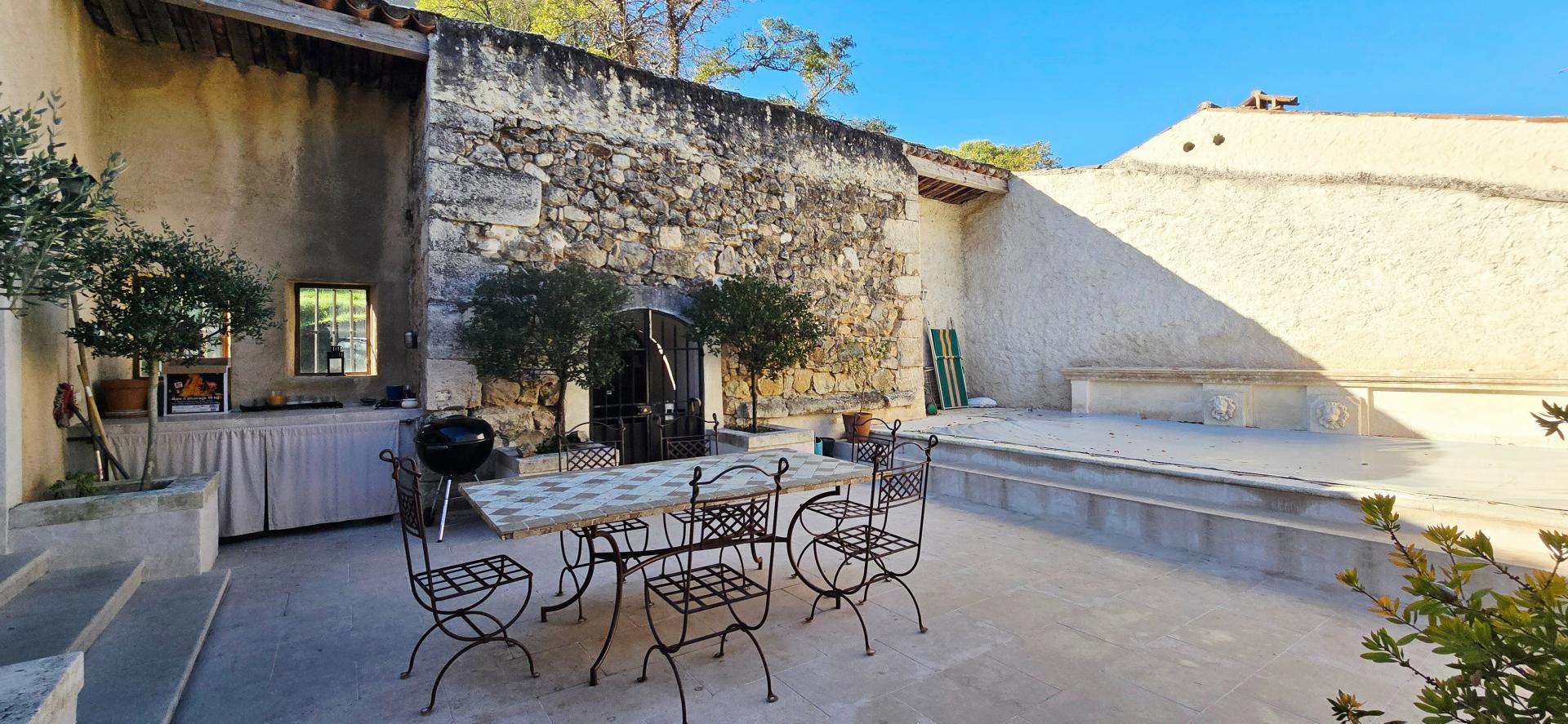 Photo 3 of the listing.