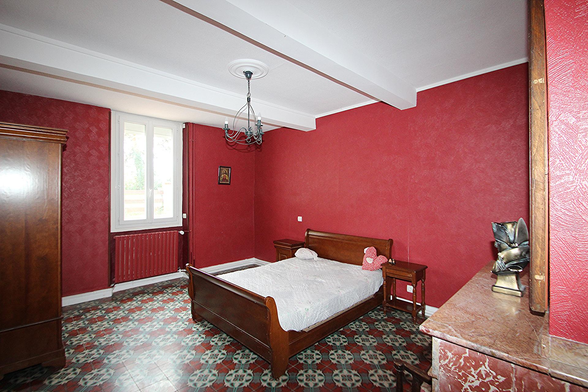 Photo 17 of the listing.