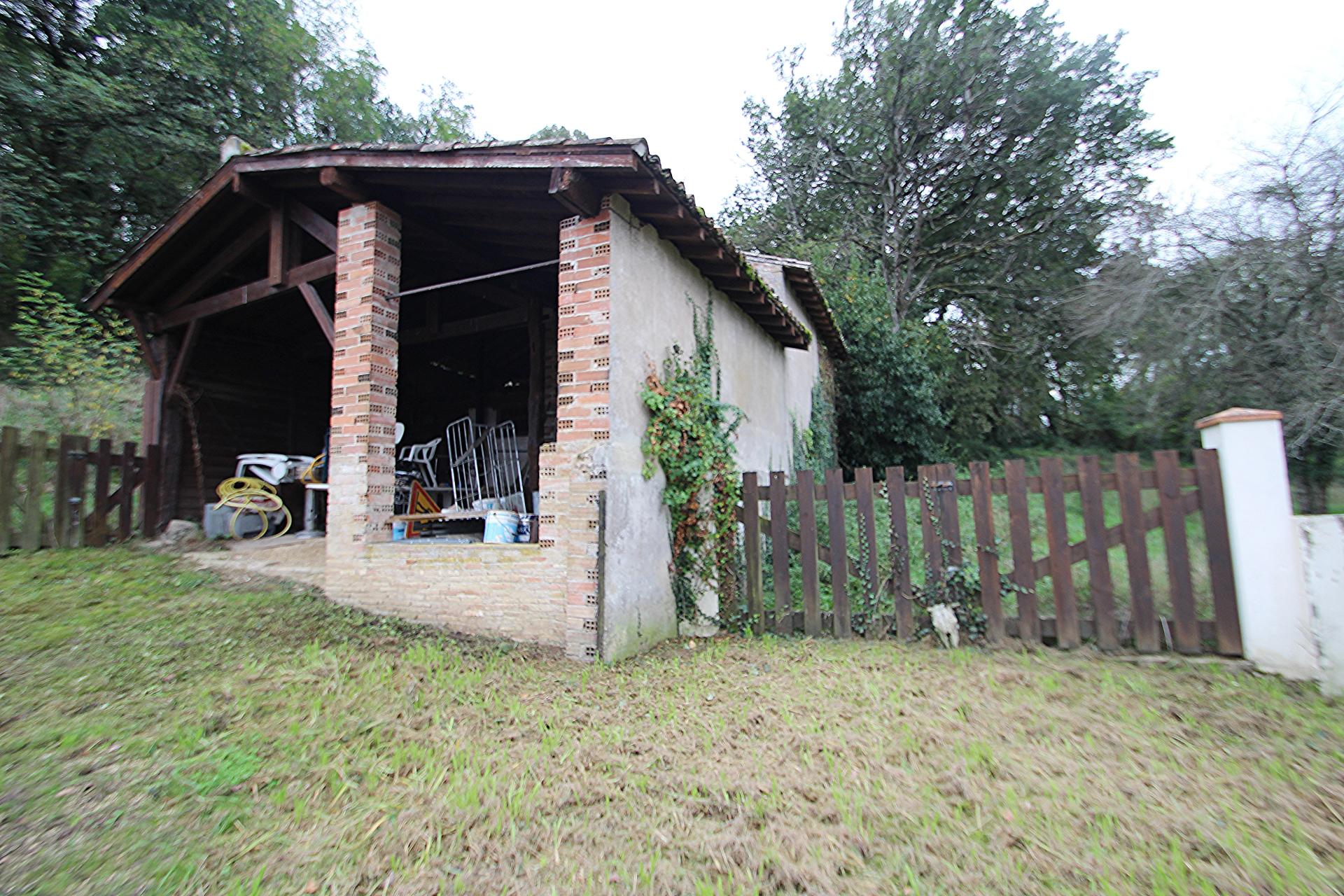 Photo 8 of the listing.