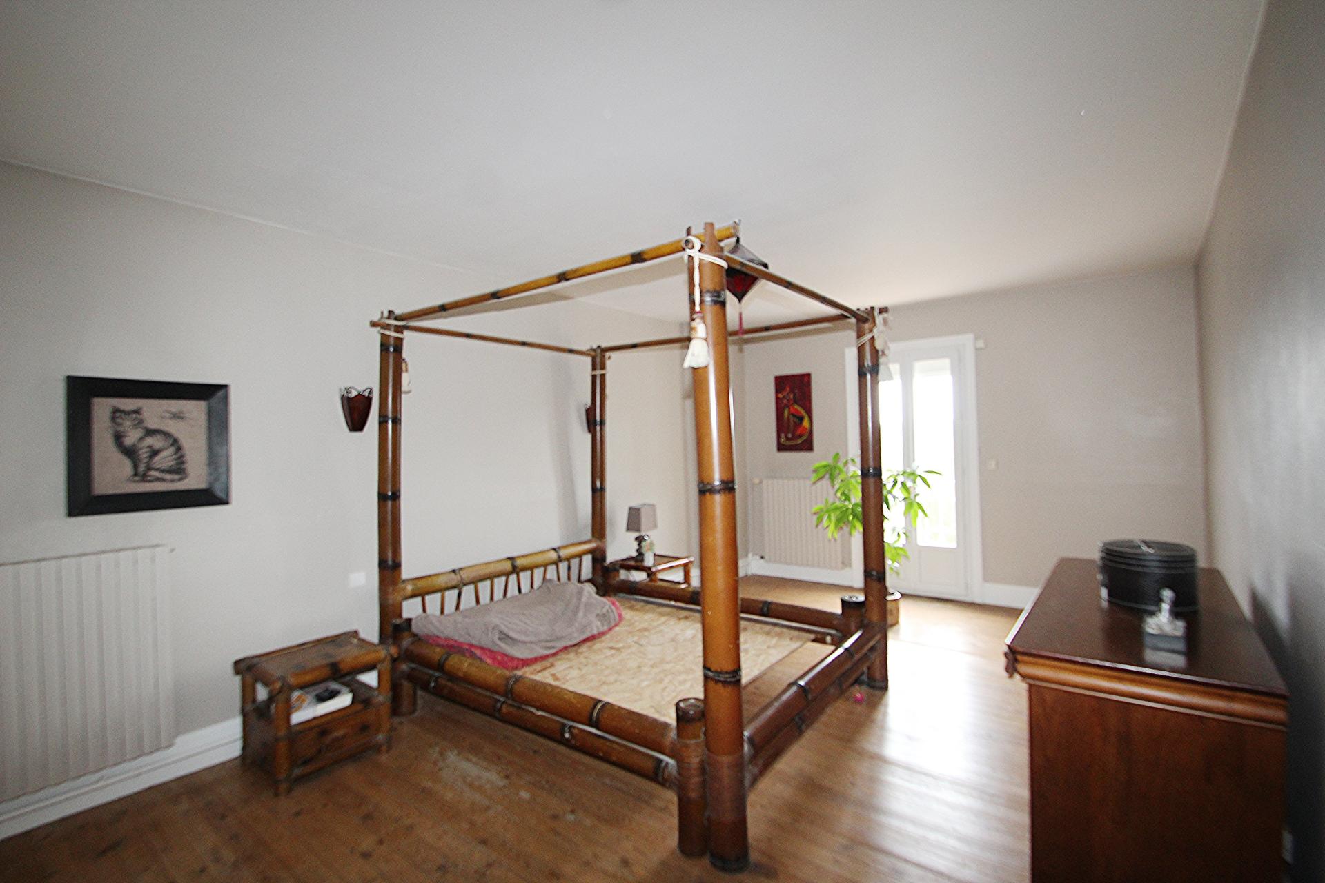 Photo 19 of the listing.