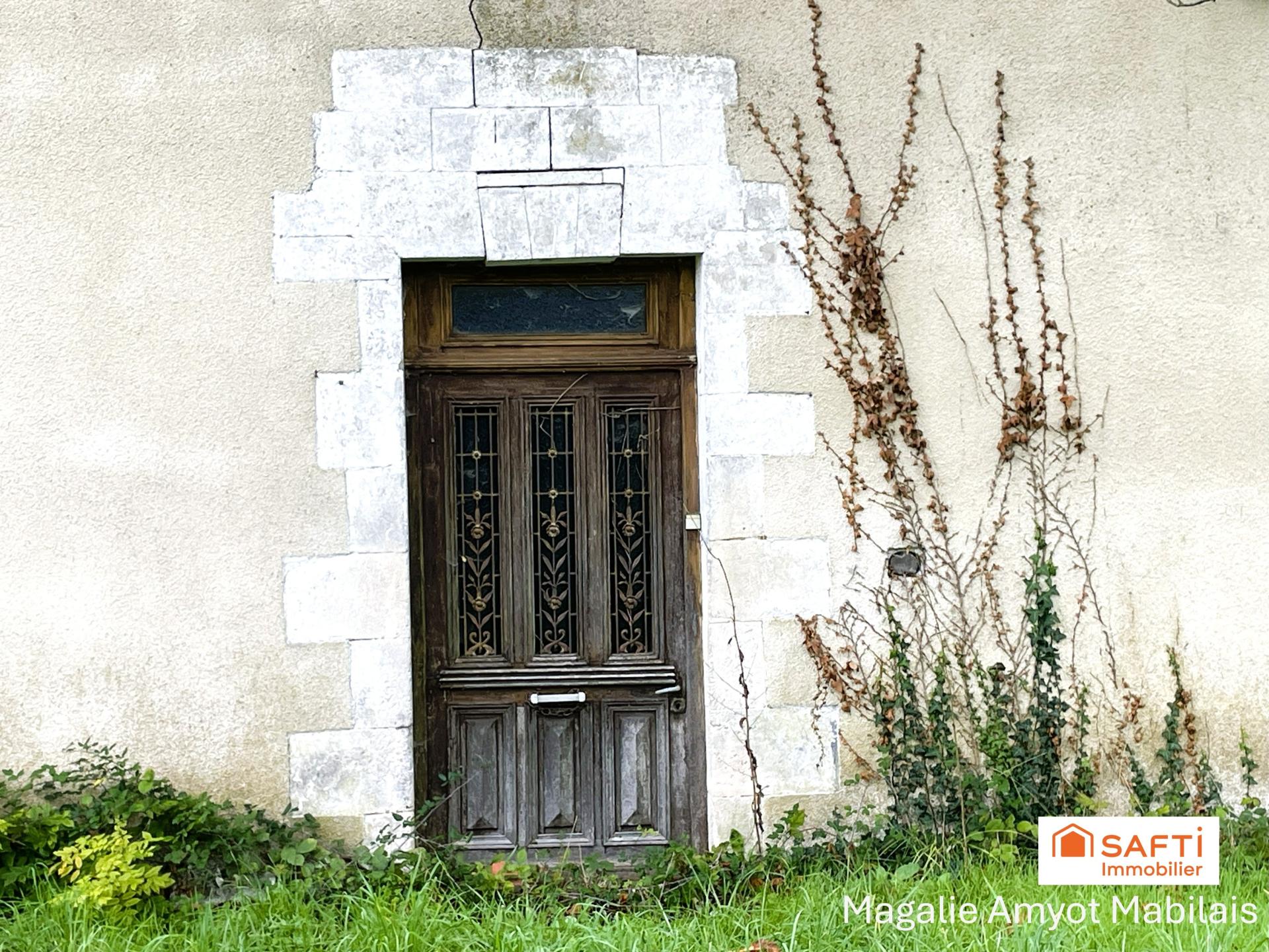 Photo 9 of the listing.