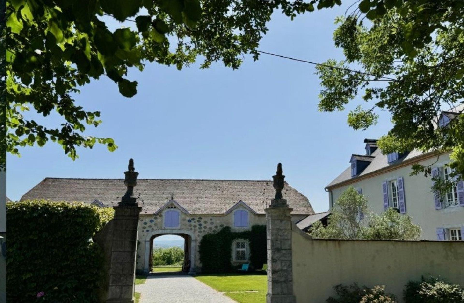 Photo 18 of the listing.