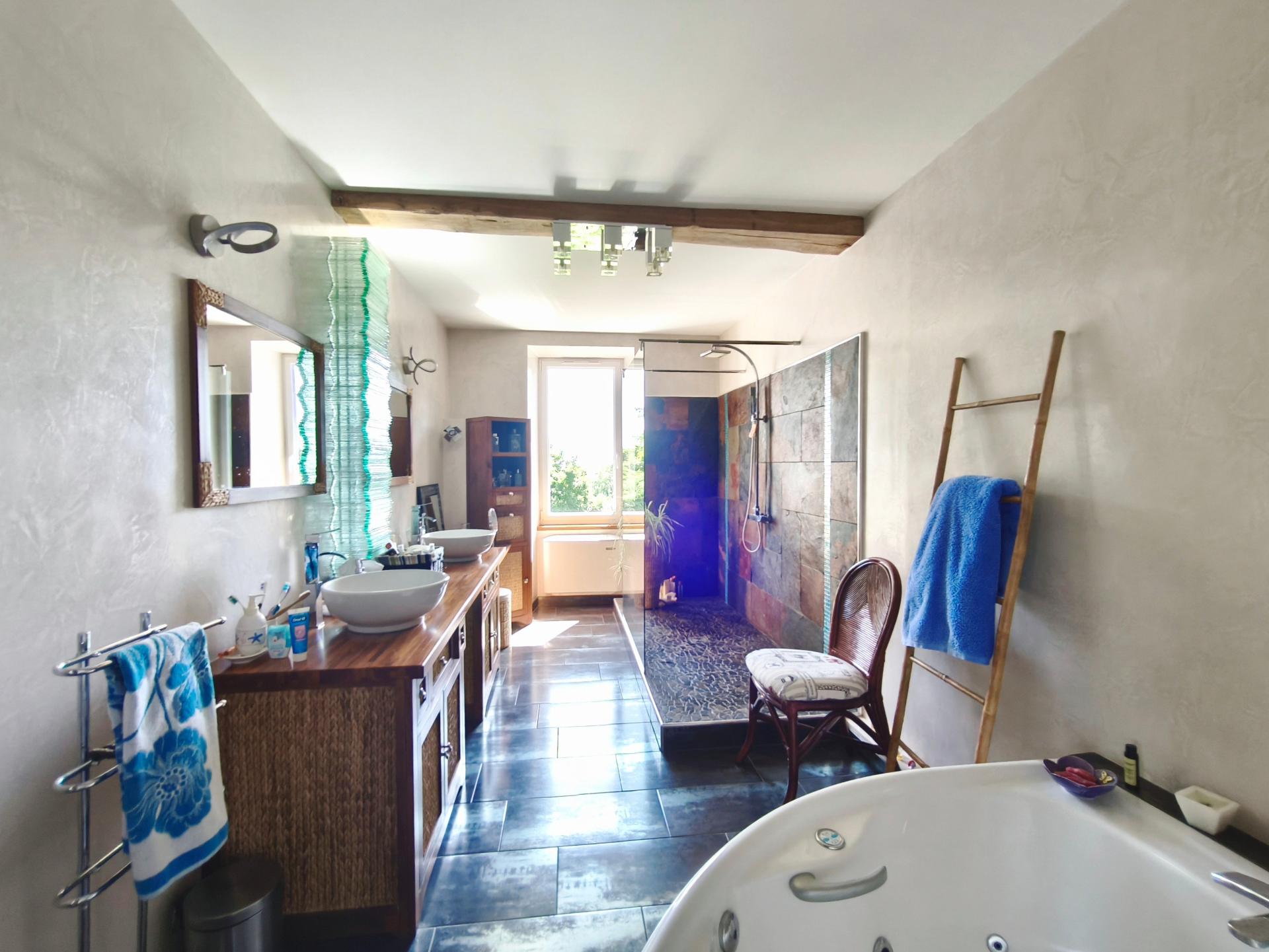 Photo 22 of the listing.