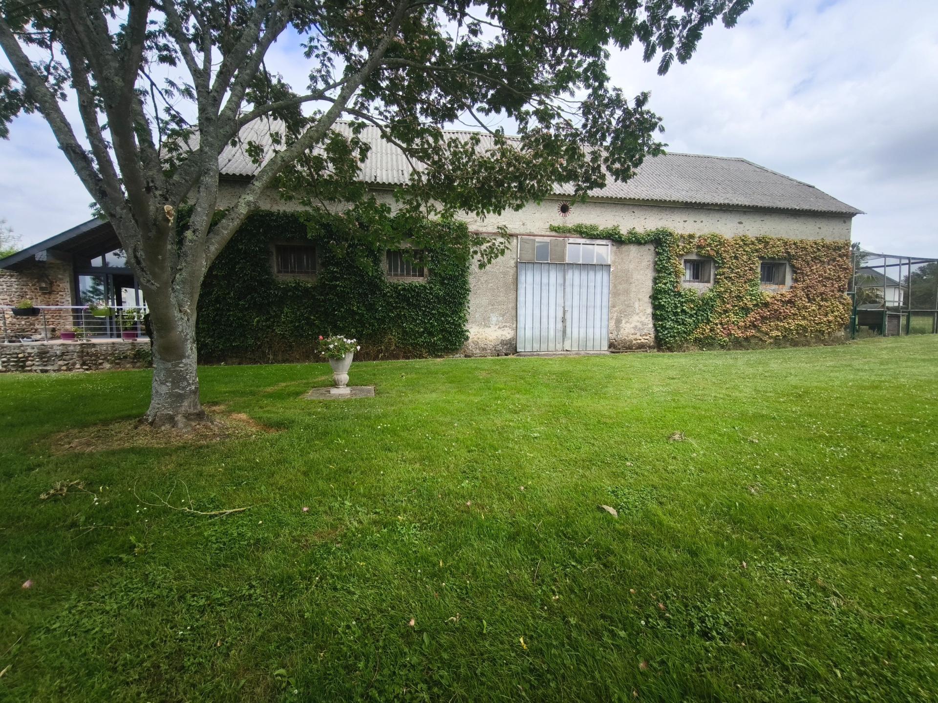 Photo 13 of the listing.