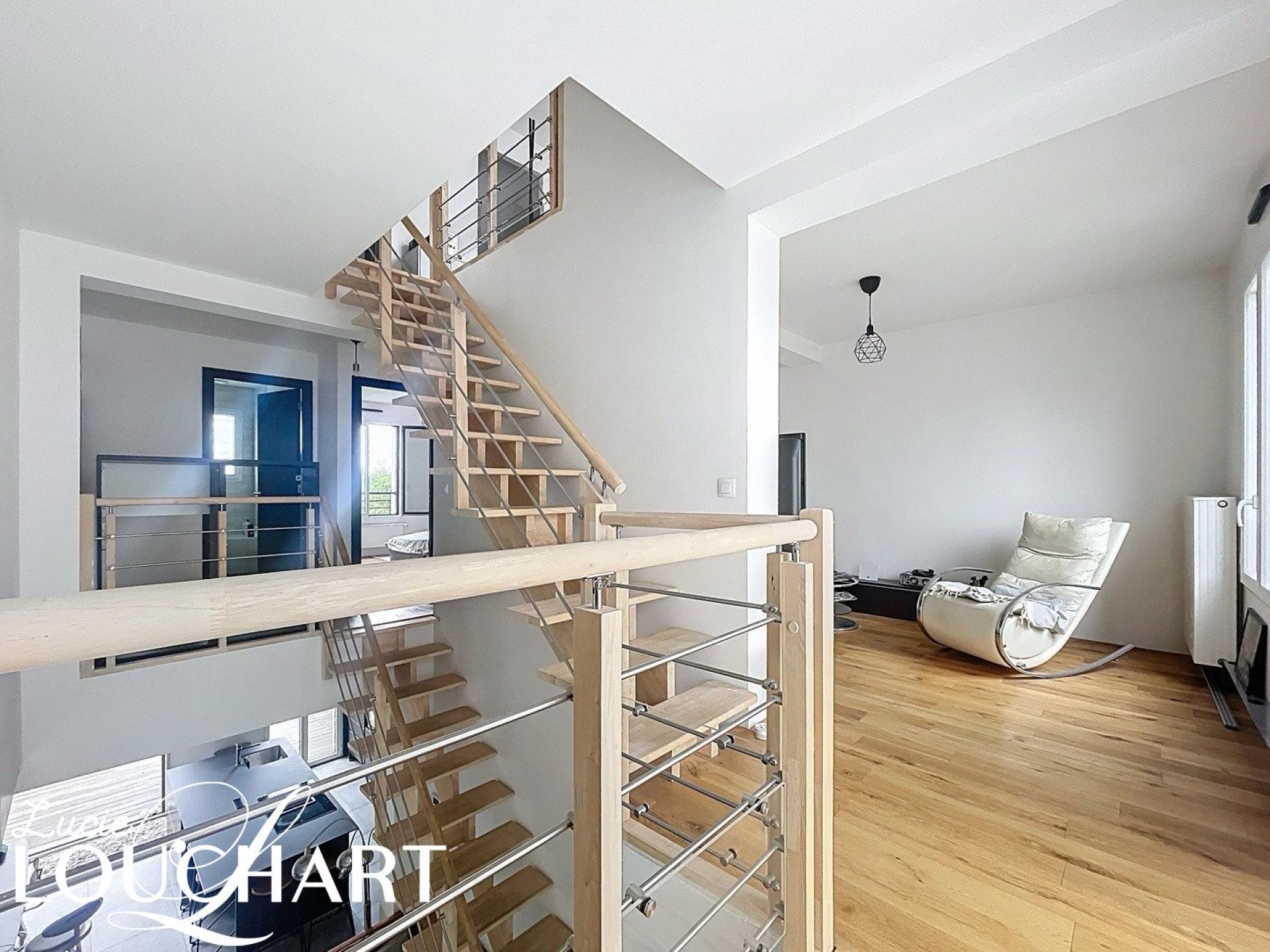 Photo 18 of the listing.