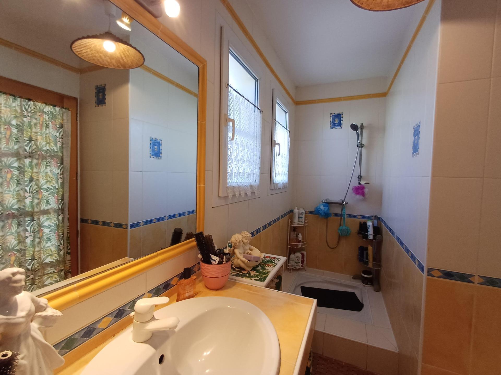 Photo 16 of the listing.