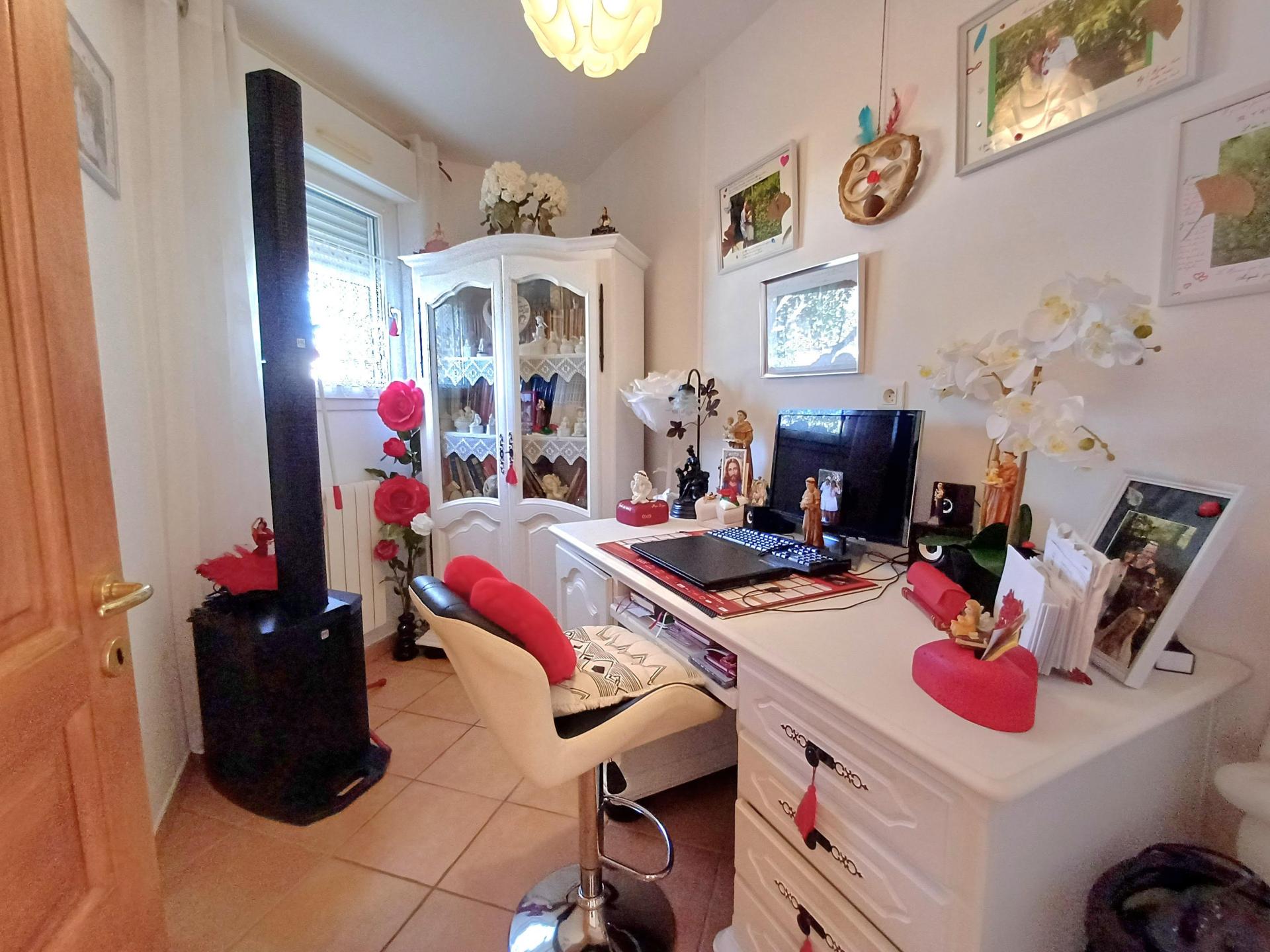 Photo 12 of the listing.