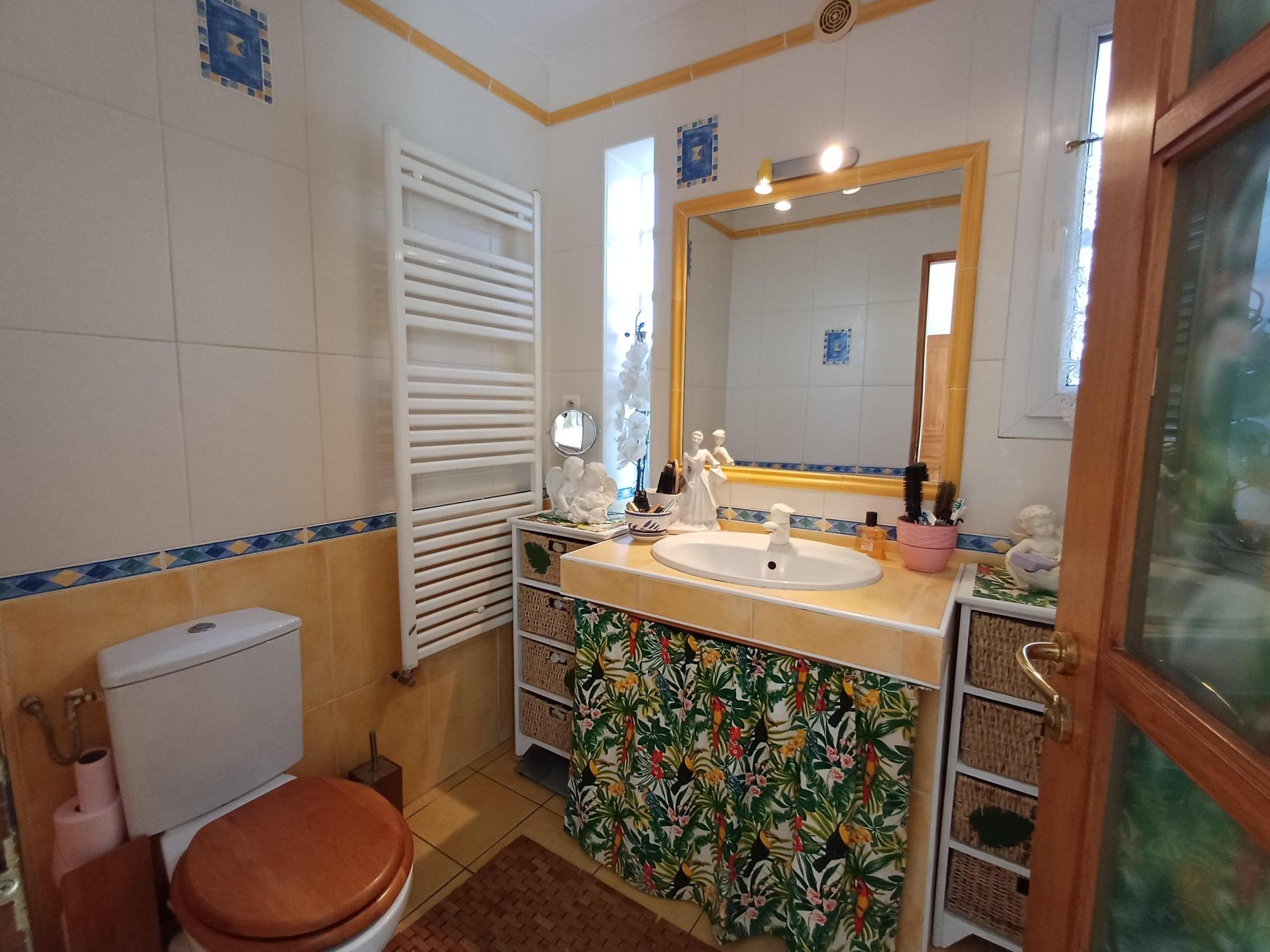 Photo 17 of the listing.