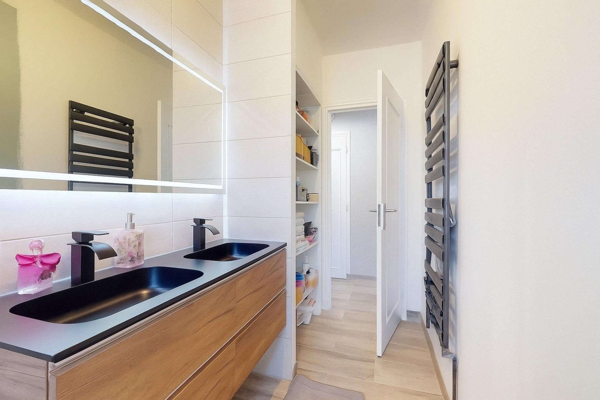 Photo 13 de l'annonce.