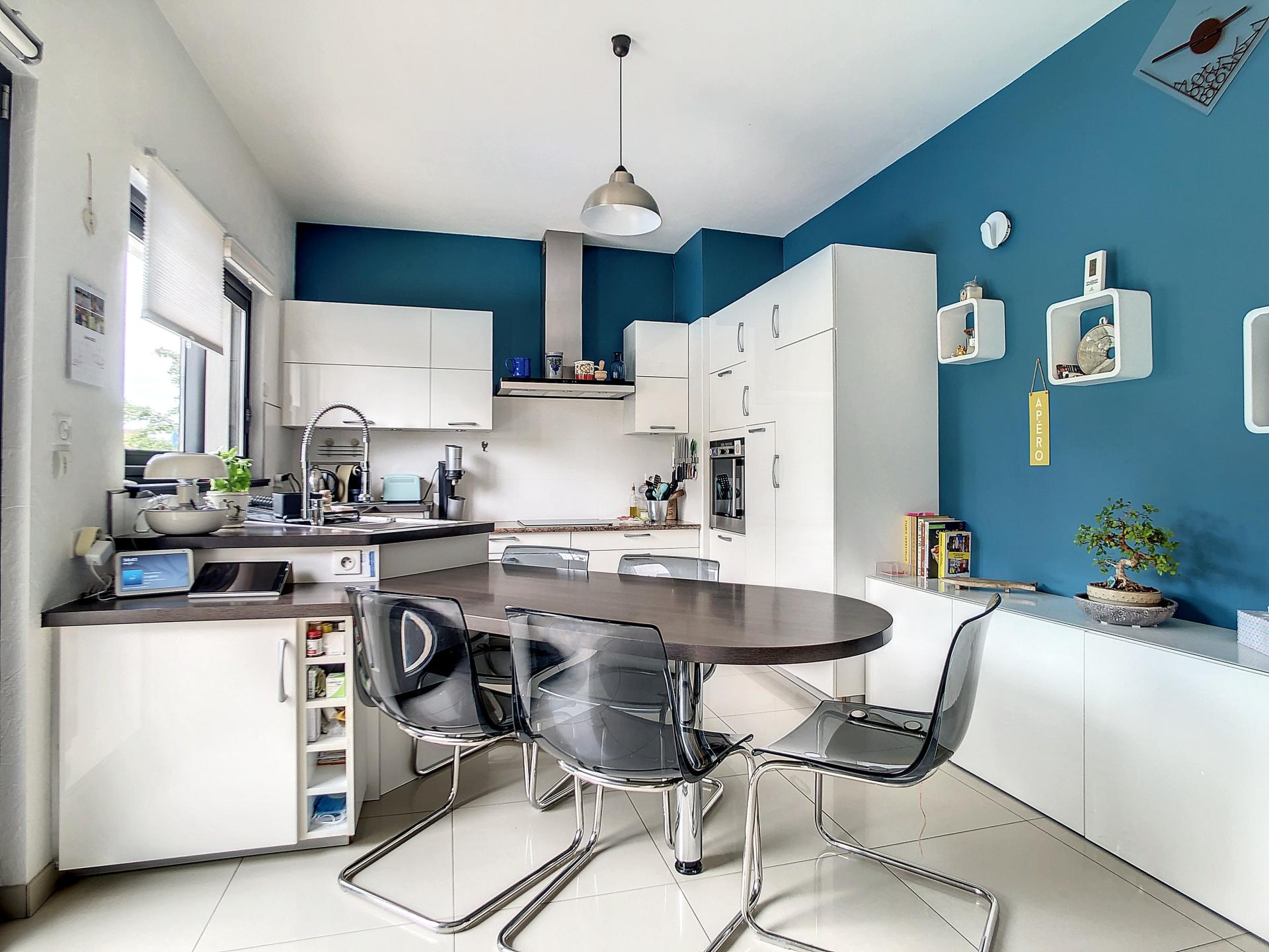 Photo 16 of the listing.