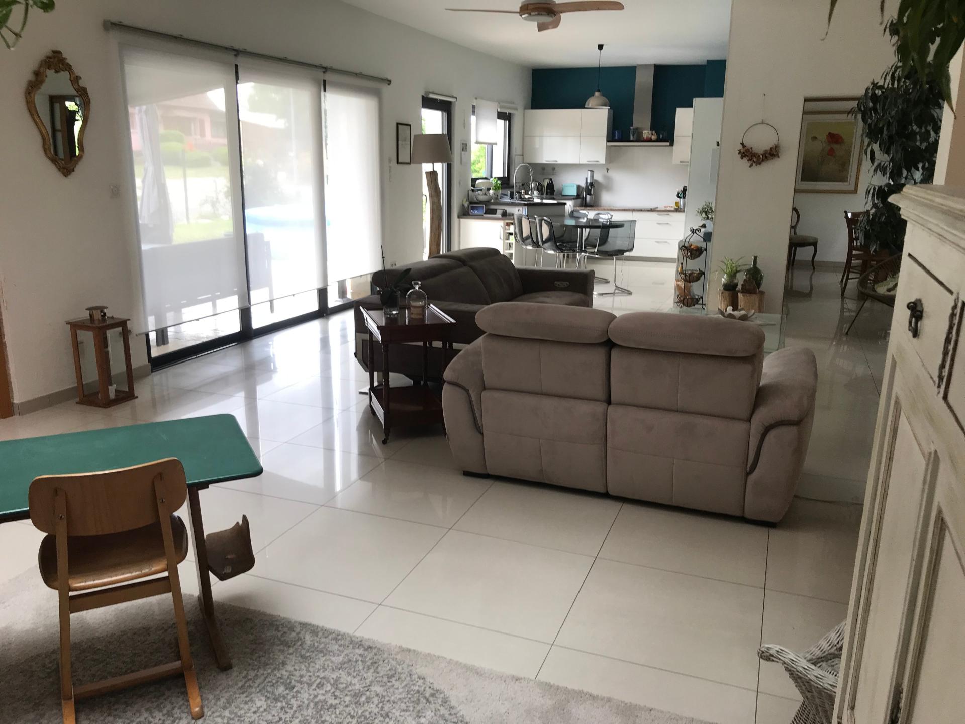 Photo 17 of the listing.