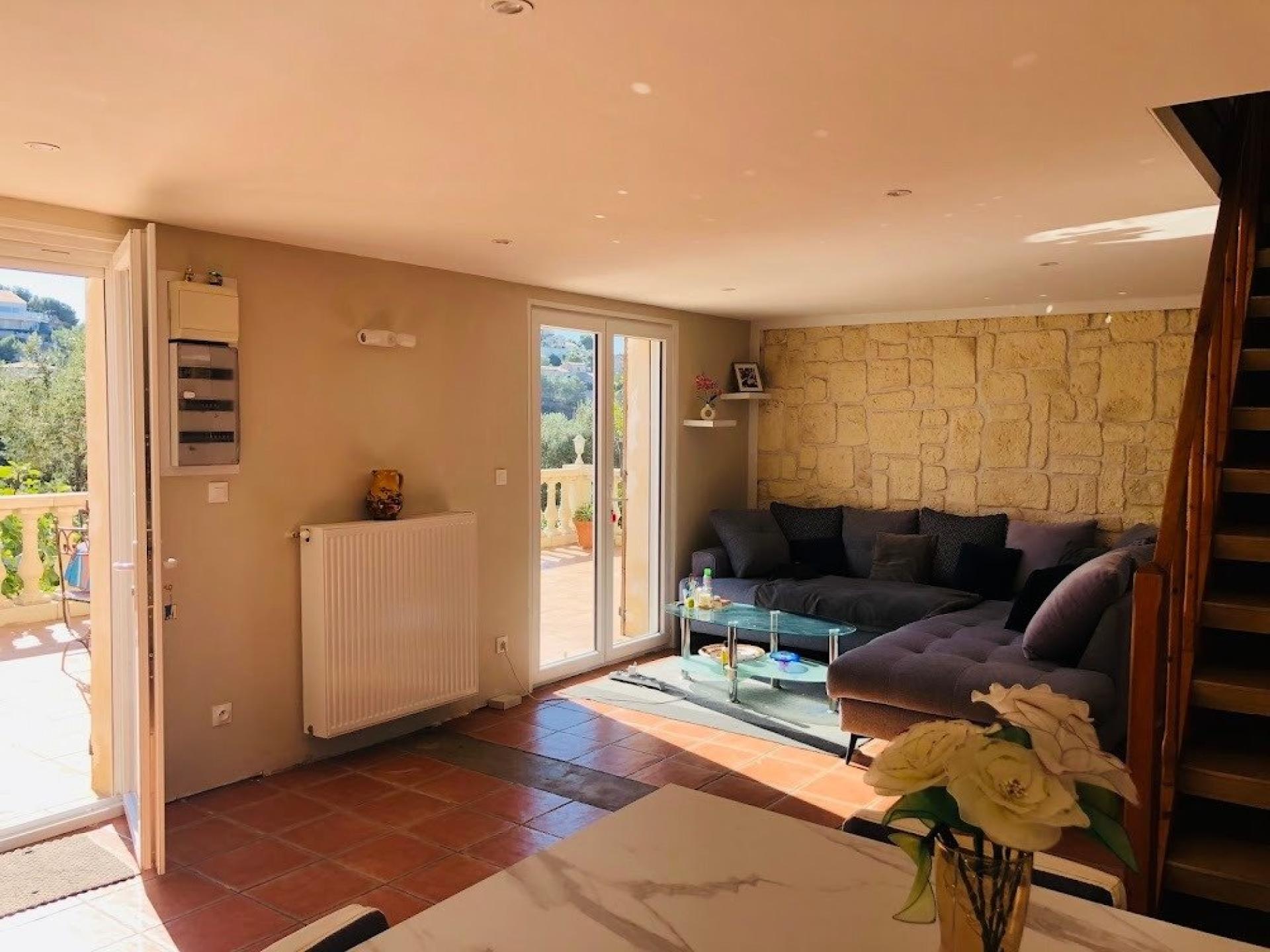 Photo 9 of the listing.