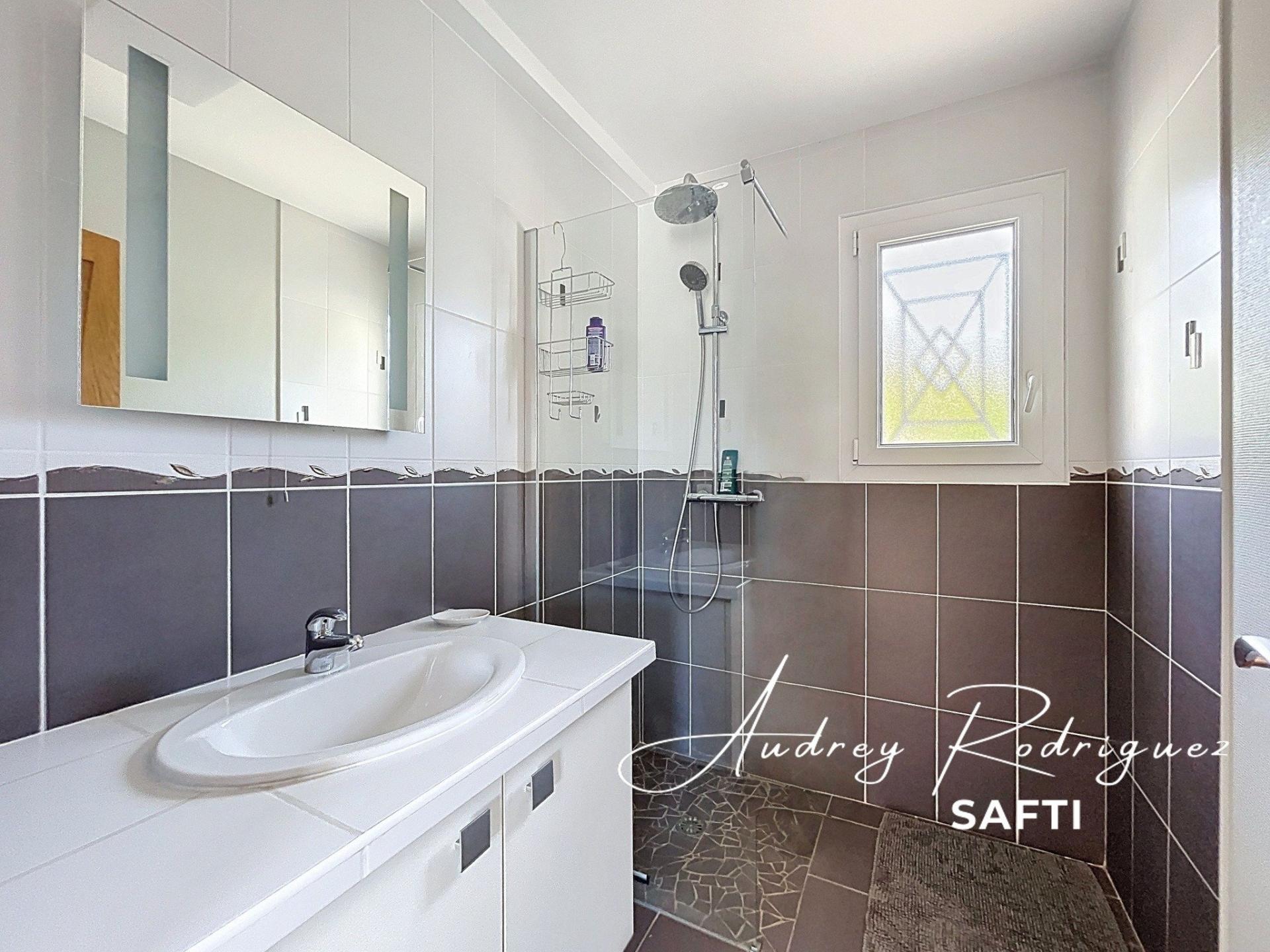 Photo 13 de l'annonce.