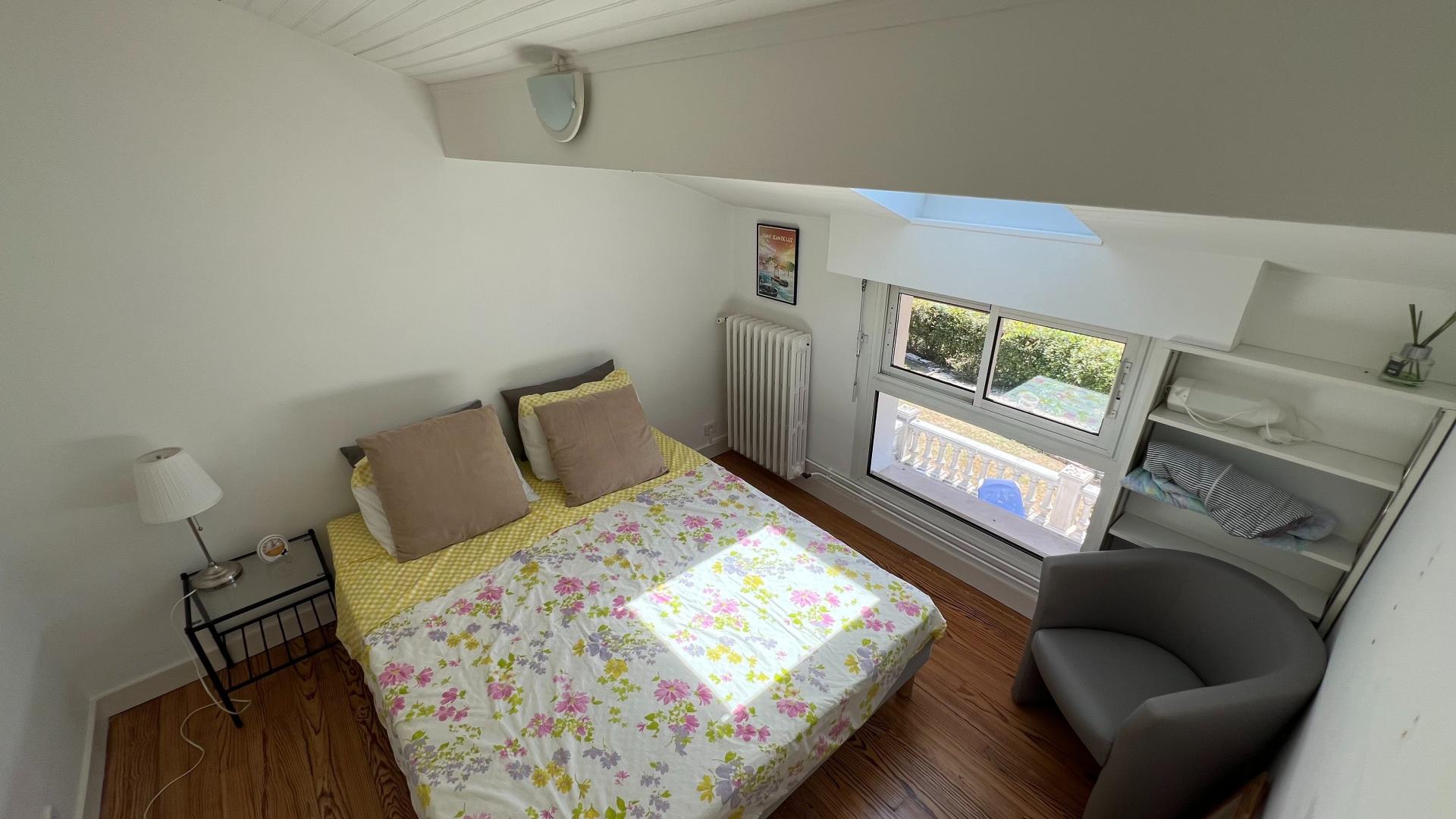 Photo 14 of the listing.